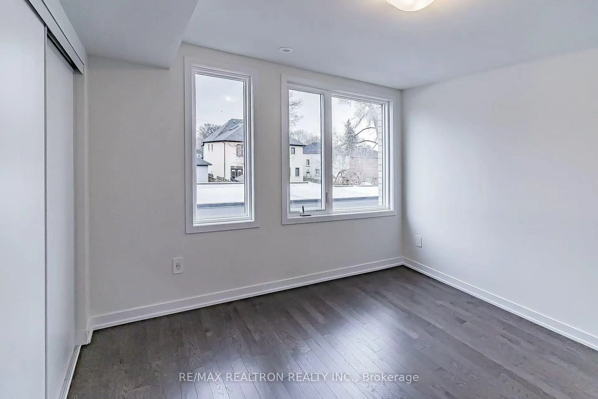 Photo 12 of 432 Lawrence Heights, Toronto, Englemount-Lawrence — HOMEH