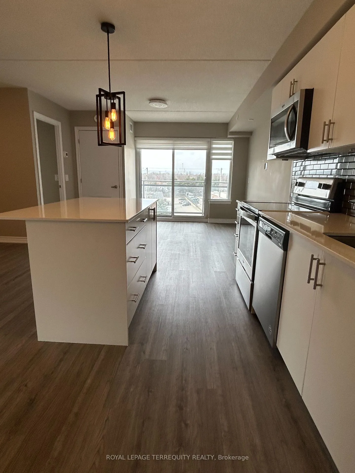 Photo 8 of Unit 611, 716 Main Street E, Milton, Timberlea — HOMEH