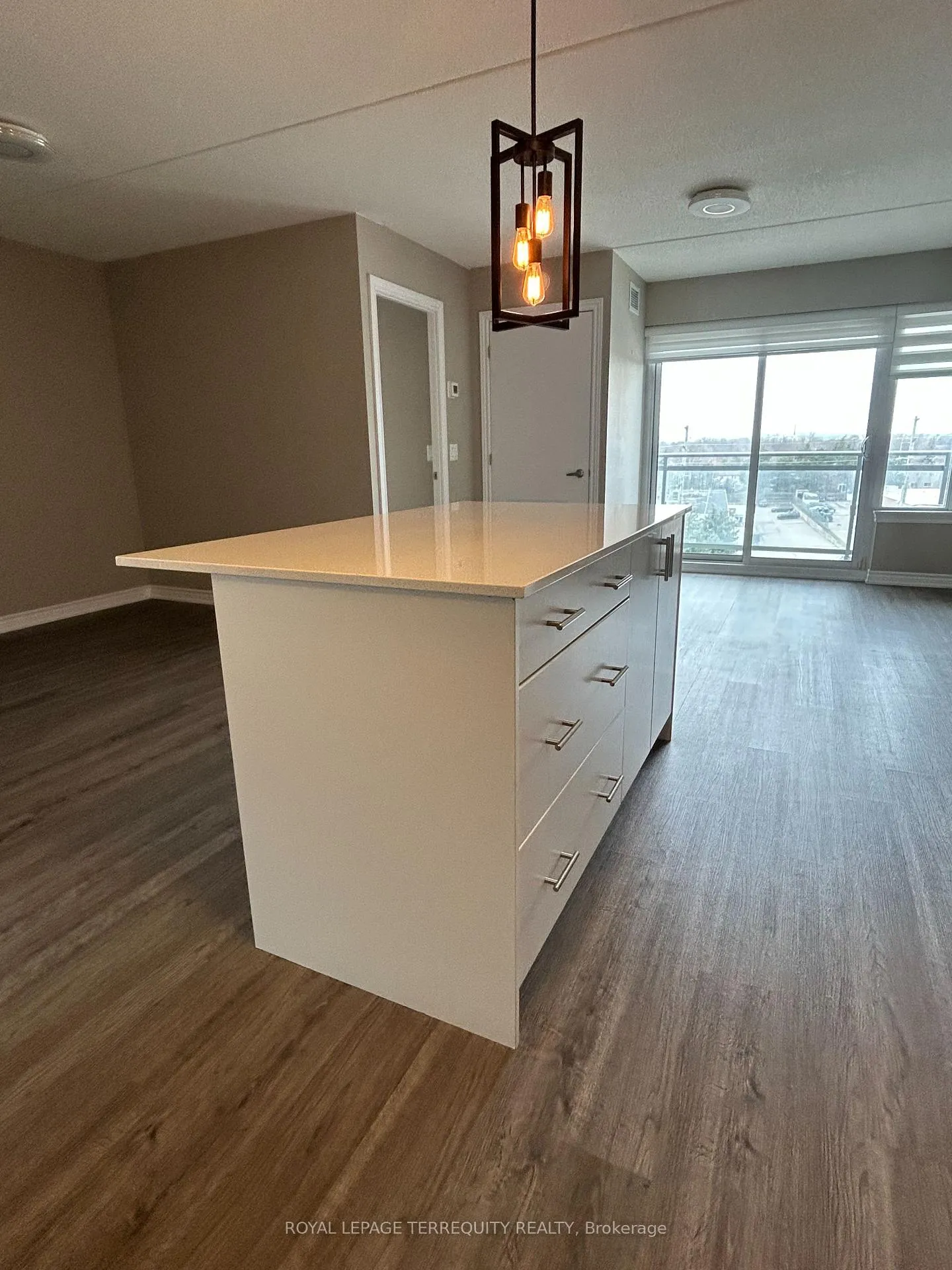 Photo 14 of Unit 611, 716 Main Street E, Milton, Timberlea — HOMEH