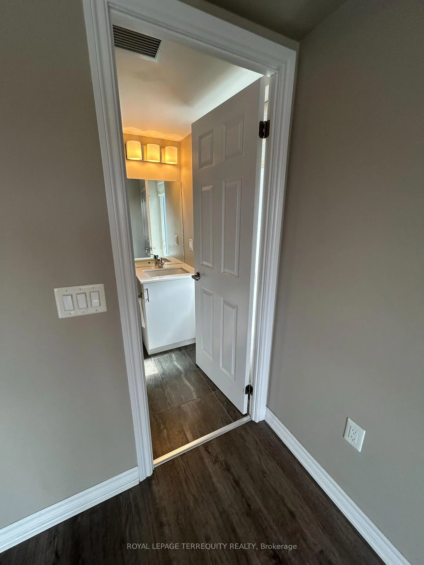 Photo 19 of Unit 611, 716 Main Street E, Milton, Timberlea — HOMEH