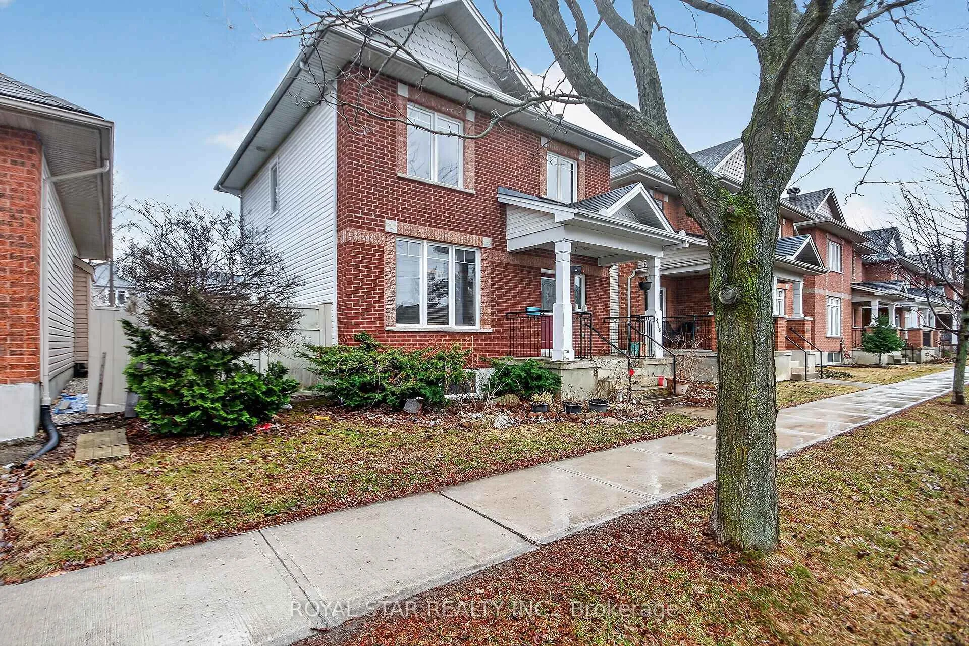 Photo 3 of 1448 Queensdale Avenue, Ottawa, Blossom Park/Kemp Park/Findlay Creek — HOMEH