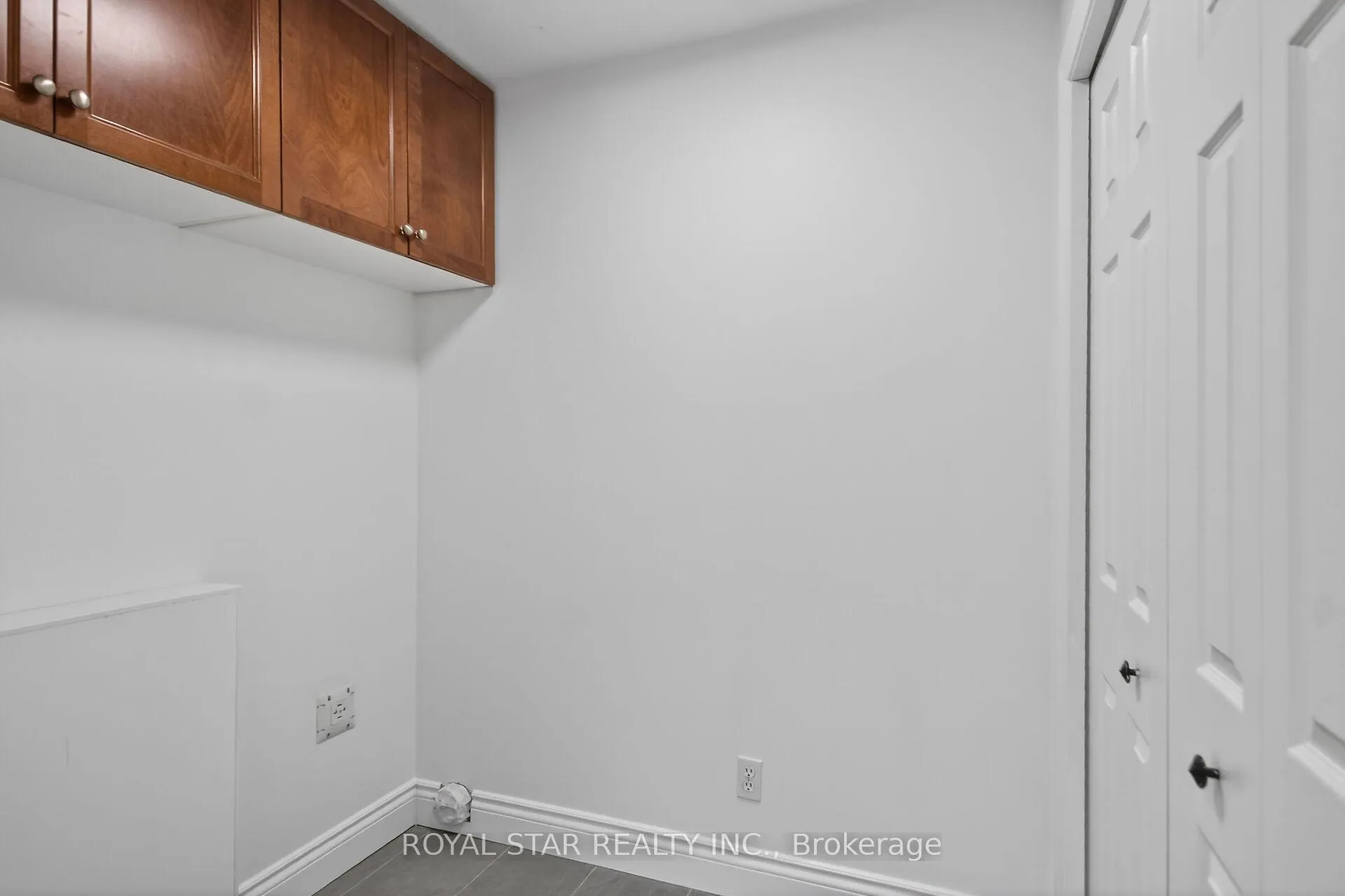 Photo 6 of 1448 Queensdale Avenue, Ottawa, Blossom Park/Kemp Park/Findlay Creek — HOMEH