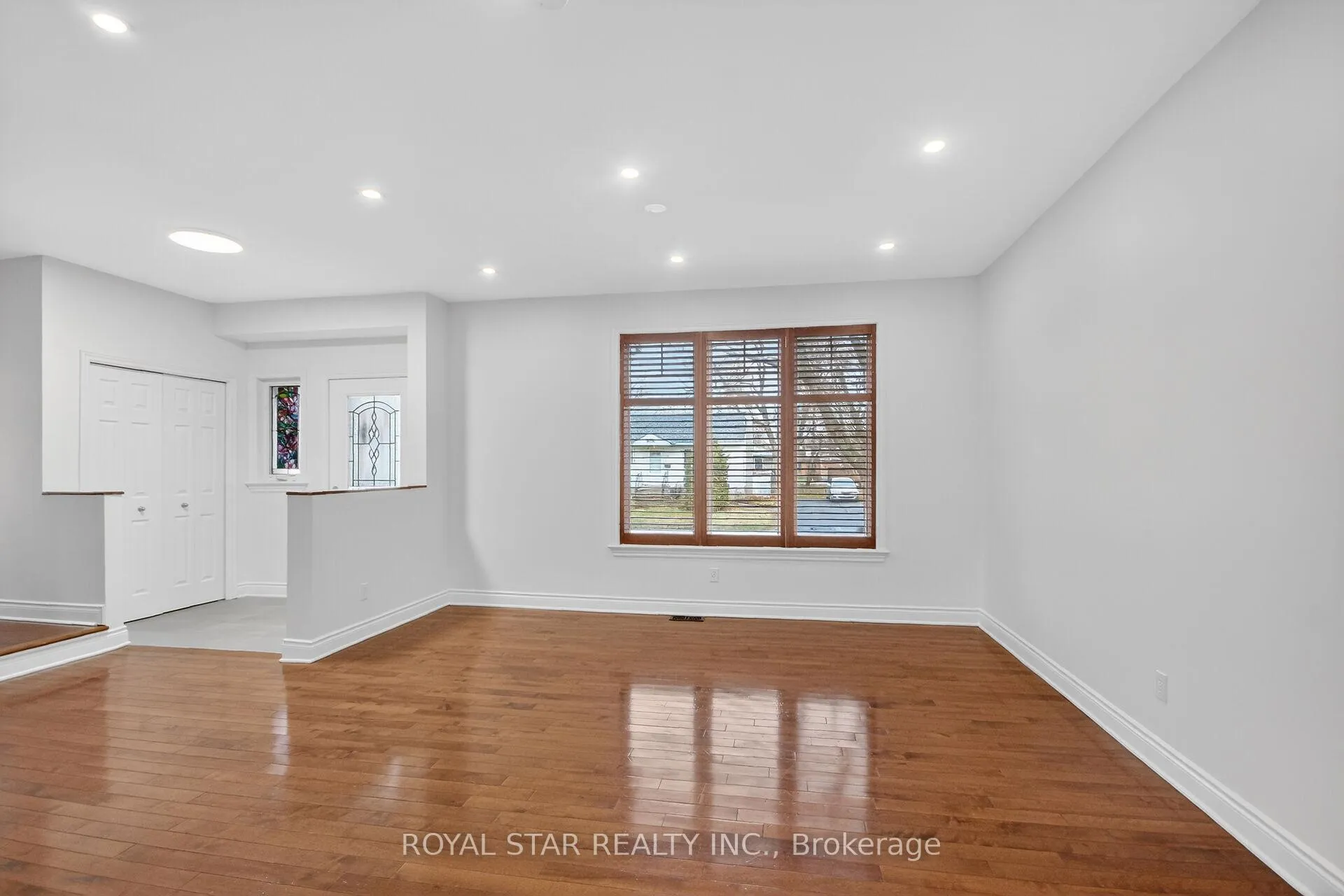 Photo 9 of 1448 Queensdale Avenue, Ottawa, Blossom Park/Kemp Park/Findlay Creek — HOMEH