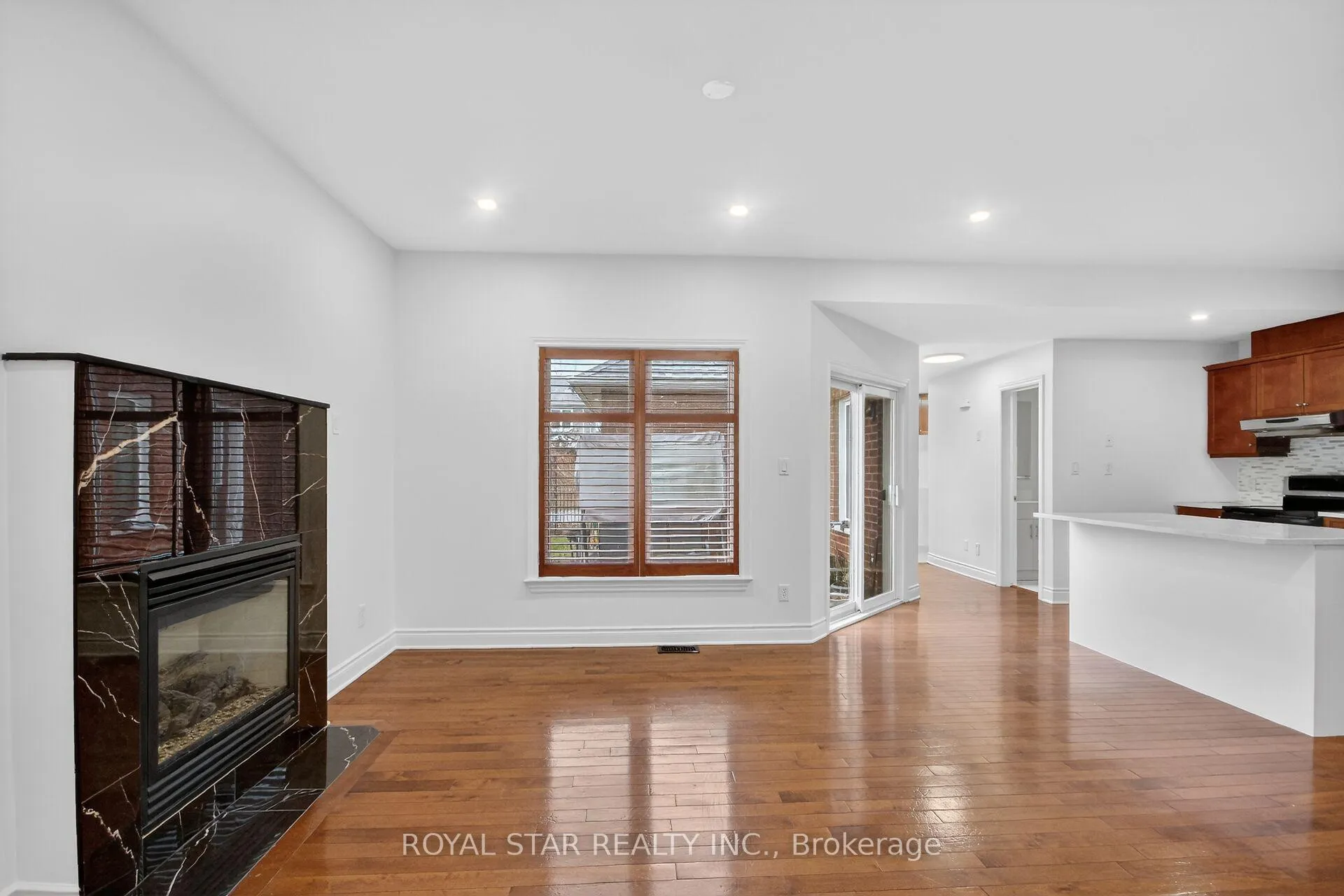 Photo 11 of 1448 Queensdale Avenue, Ottawa, Blossom Park/Kemp Park/Findlay Creek — HOMEH
