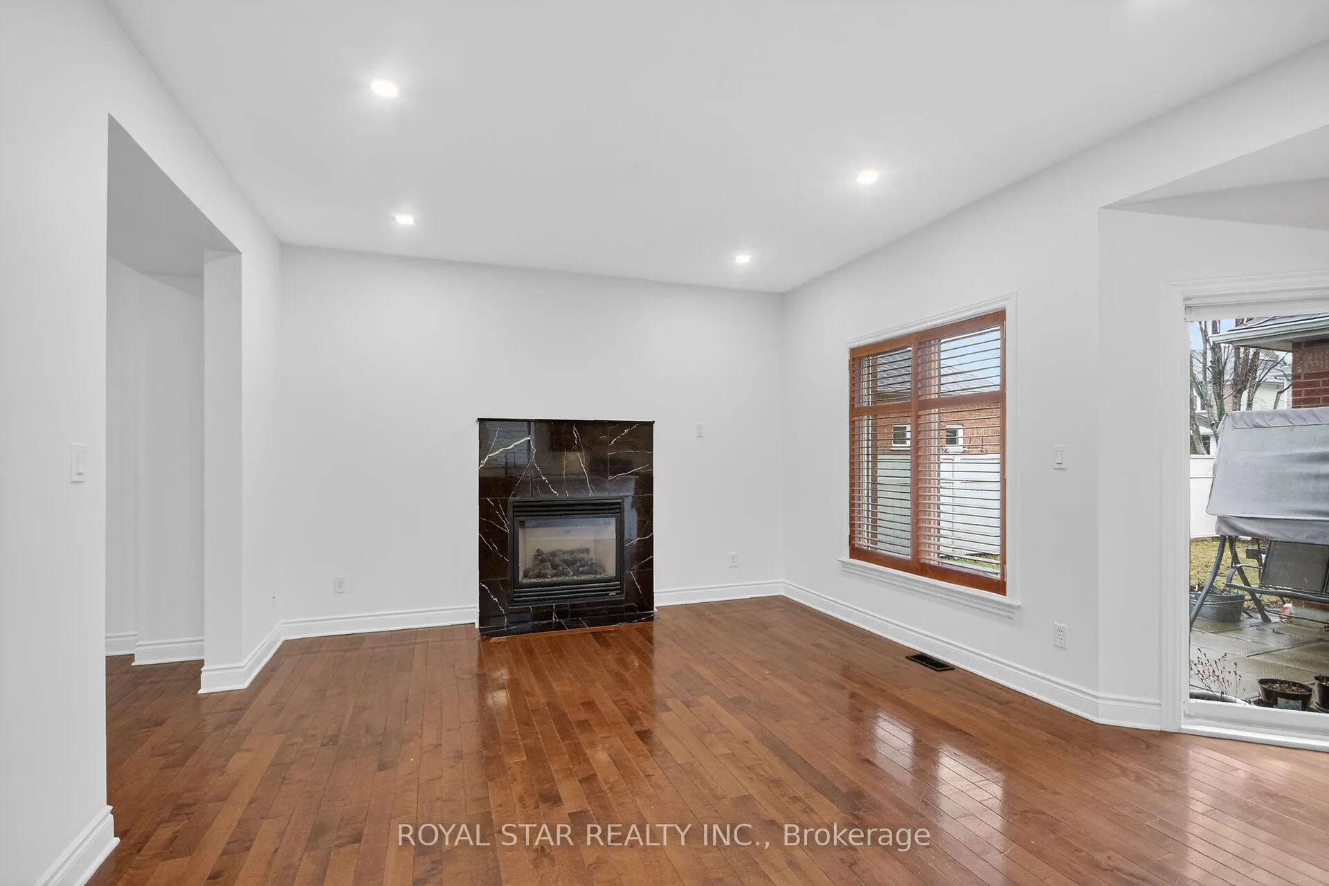 Photo 12 of 1448 Queensdale Avenue, Ottawa, Blossom Park/Kemp Park/Findlay Creek — HOMEH