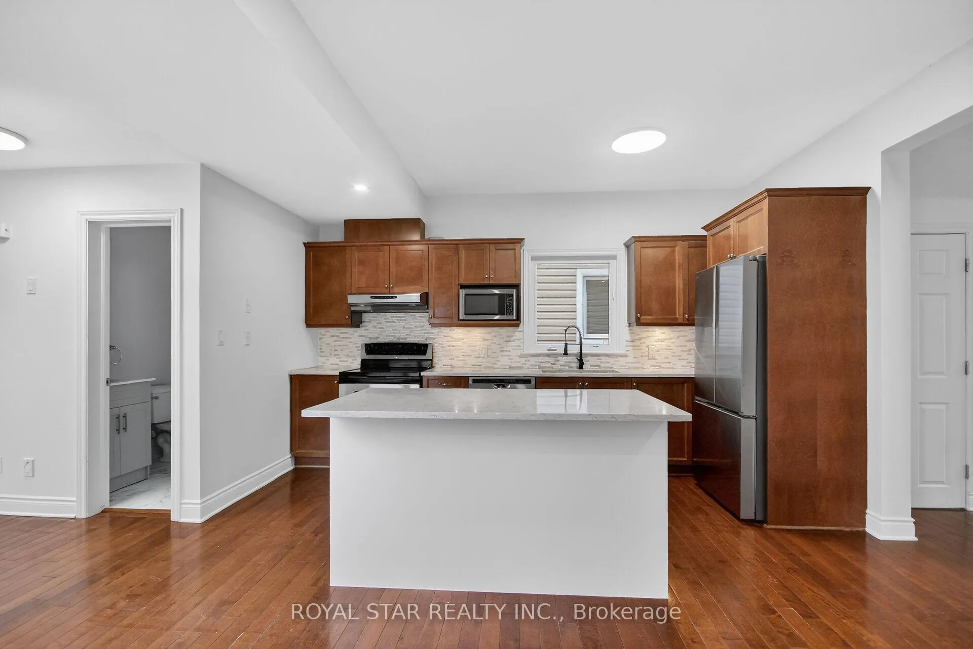 Photo 16 of 1448 Queensdale Avenue, Ottawa, Blossom Park/Kemp Park/Findlay Creek — HOMEH