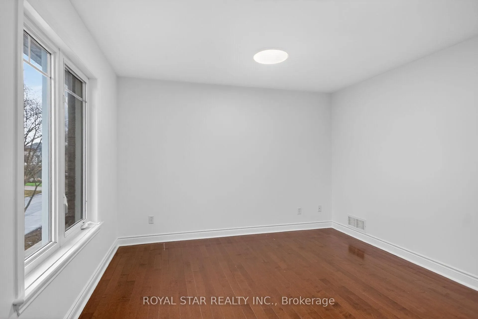 Photo 23 of 1448 Queensdale Avenue, Ottawa, Blossom Park/Kemp Park/Findlay Creek — HOMEH