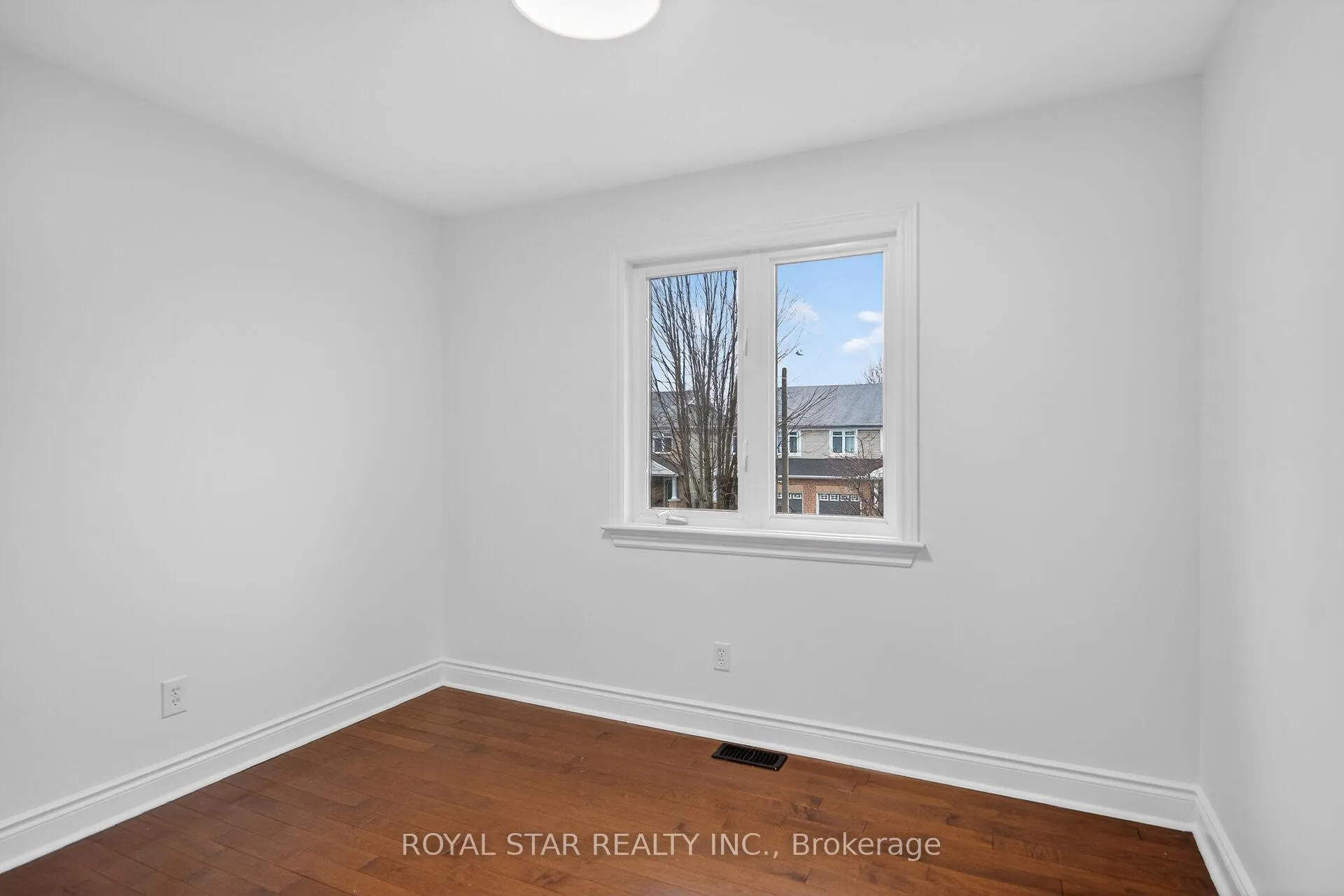 Photo 29 of 1448 Queensdale Avenue, Ottawa, Blossom Park/Kemp Park/Findlay Creek — HOMEH