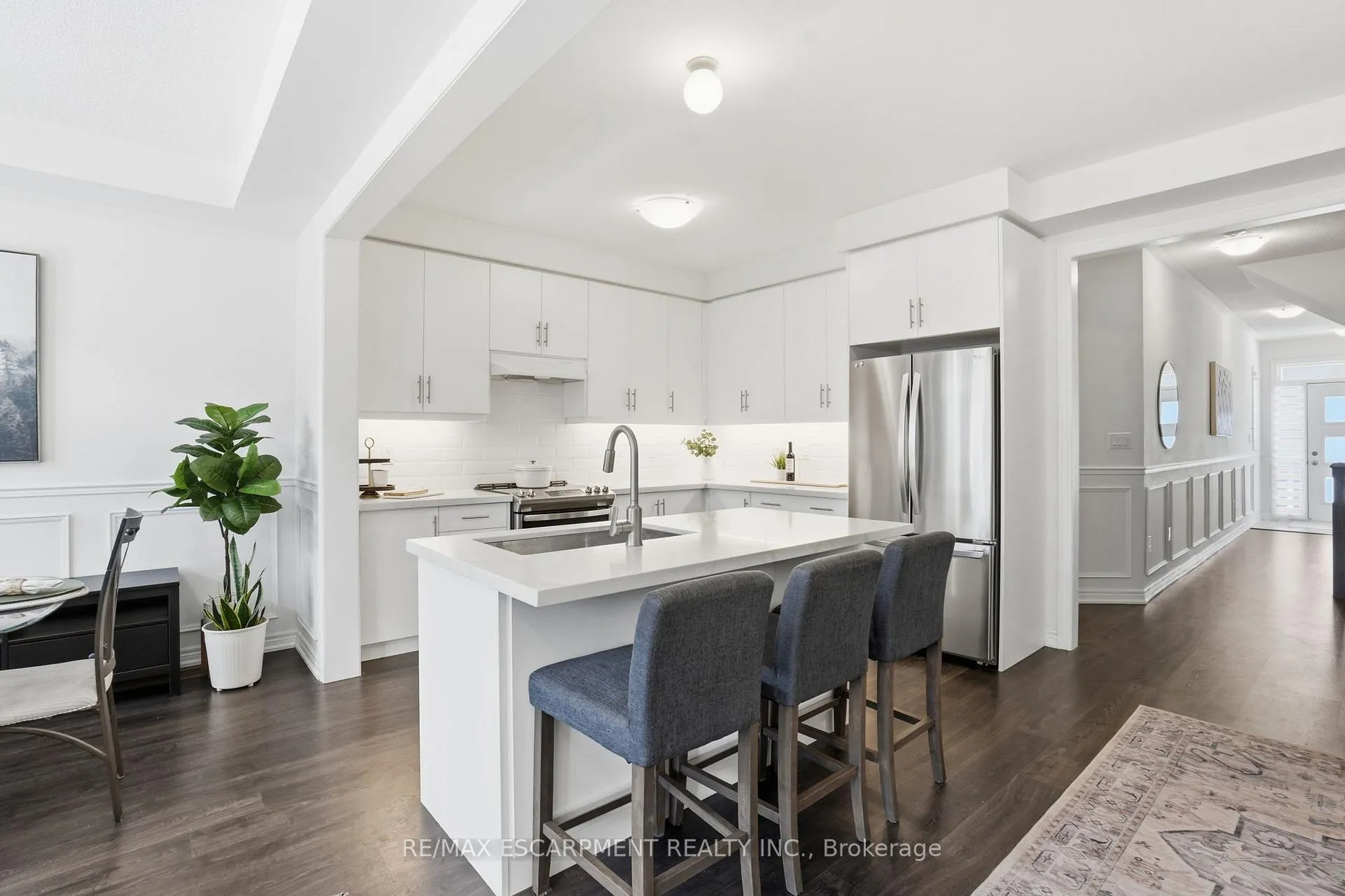 Photo 7 of 24 Great Falls Boulevard, Hamilton, Waterdown — HOMEH