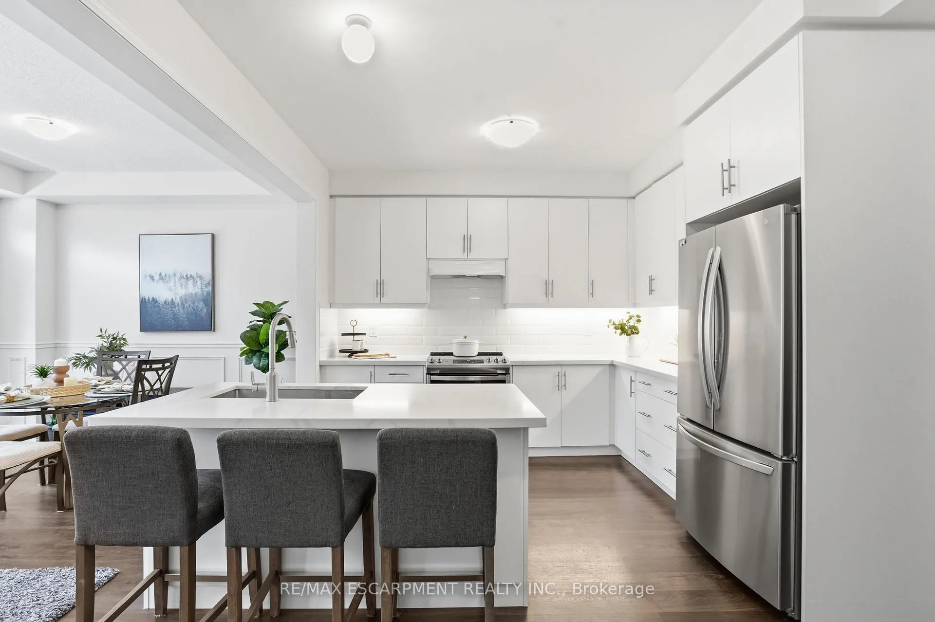 Photo 8 of 24 Great Falls Boulevard, Hamilton, Waterdown — HOMEH