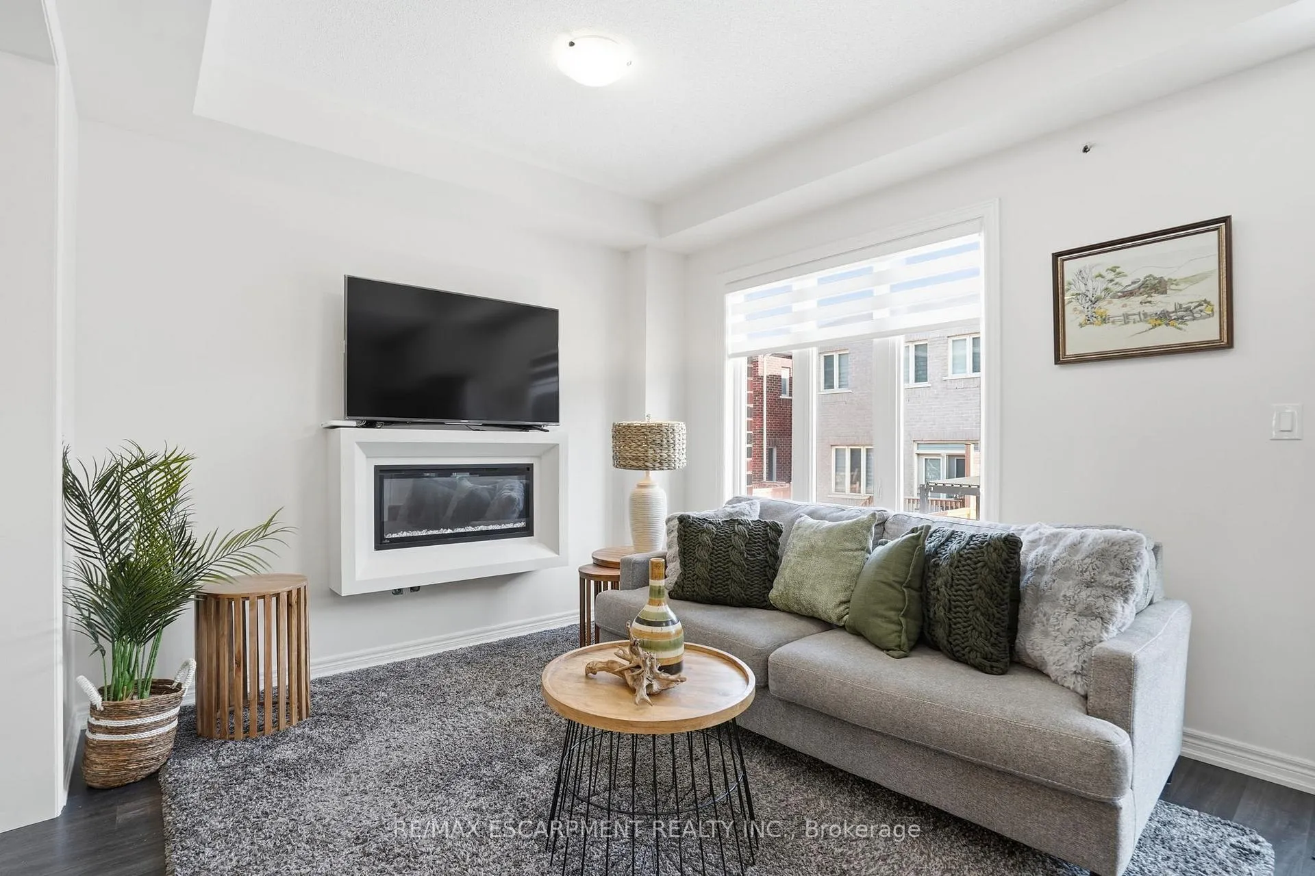 Photo 15 of 24 Great Falls Boulevard, Hamilton, Waterdown — HOMEH