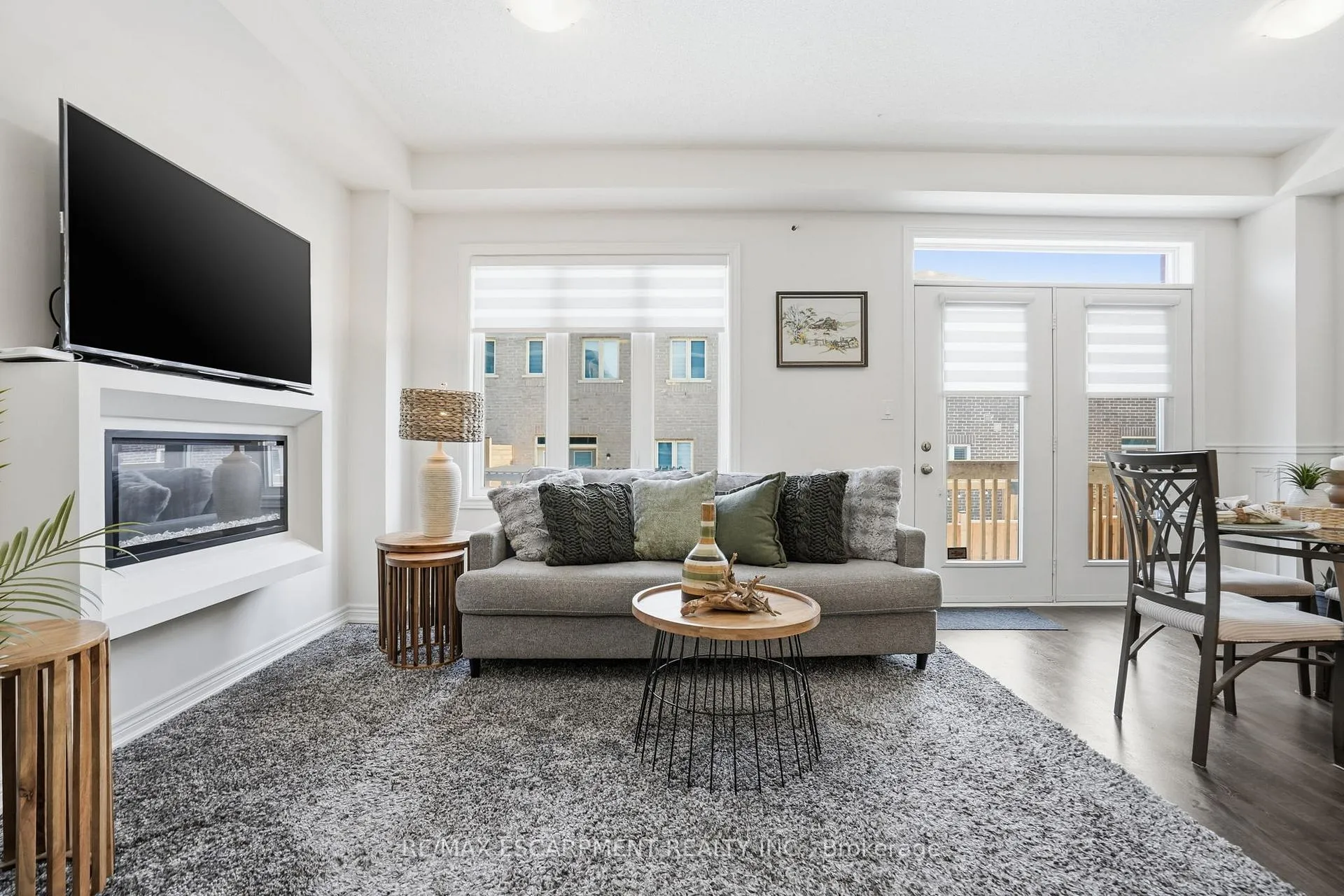 Photo 16 of 24 Great Falls Boulevard, Hamilton, Waterdown — HOMEH