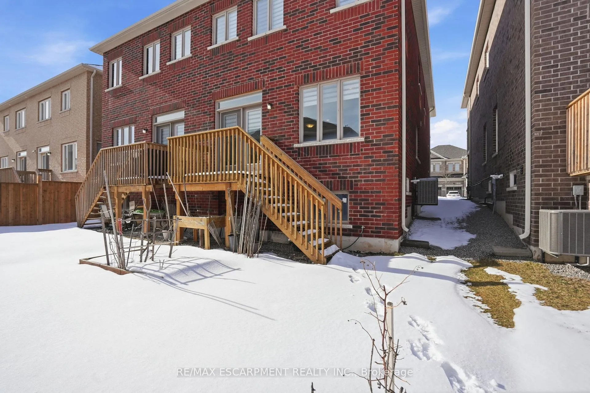 Photo 37 of 24 Great Falls Boulevard, Hamilton, Waterdown — HOMEH