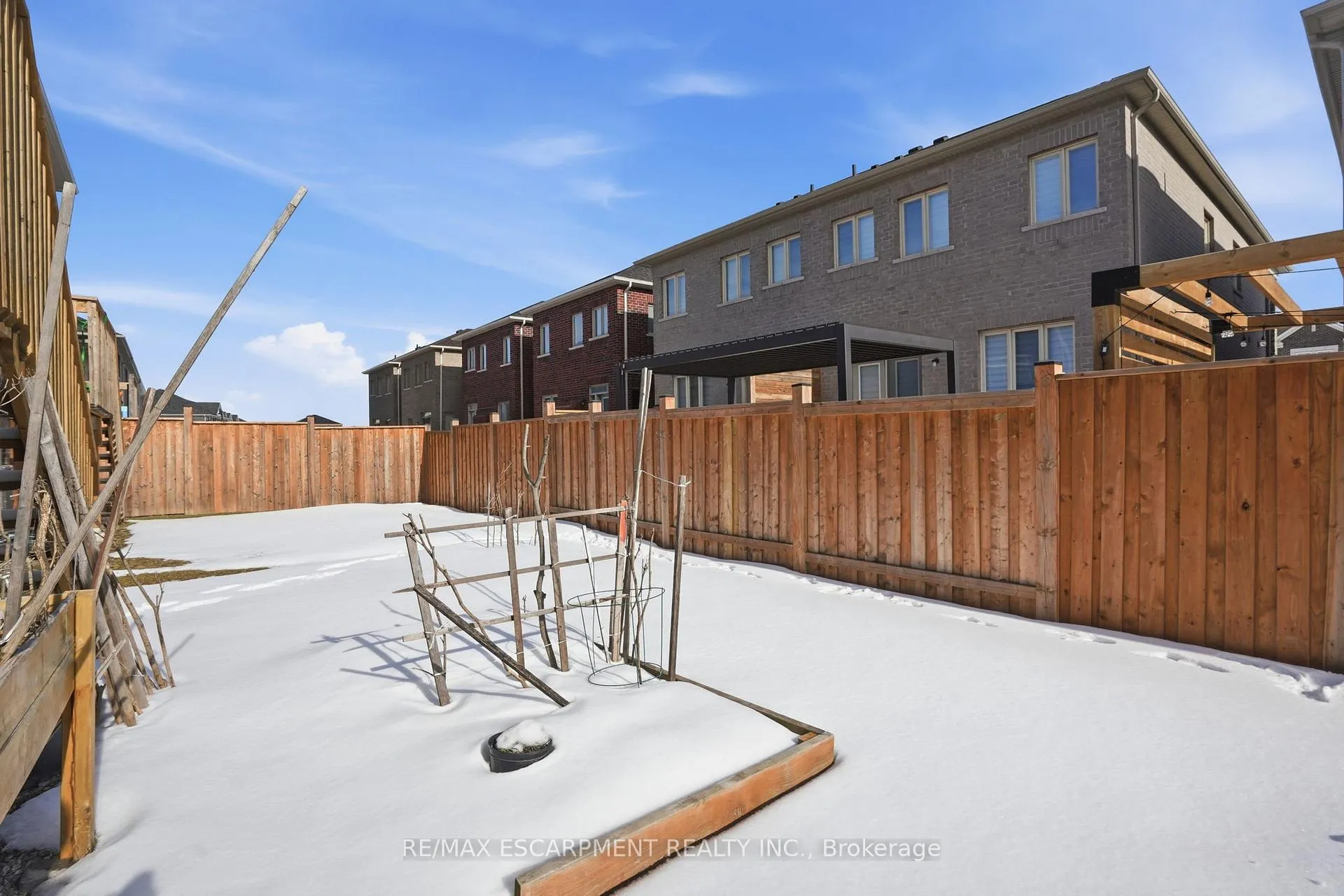 Photo 38 of 24 Great Falls Boulevard, Hamilton, Waterdown — HOMEH