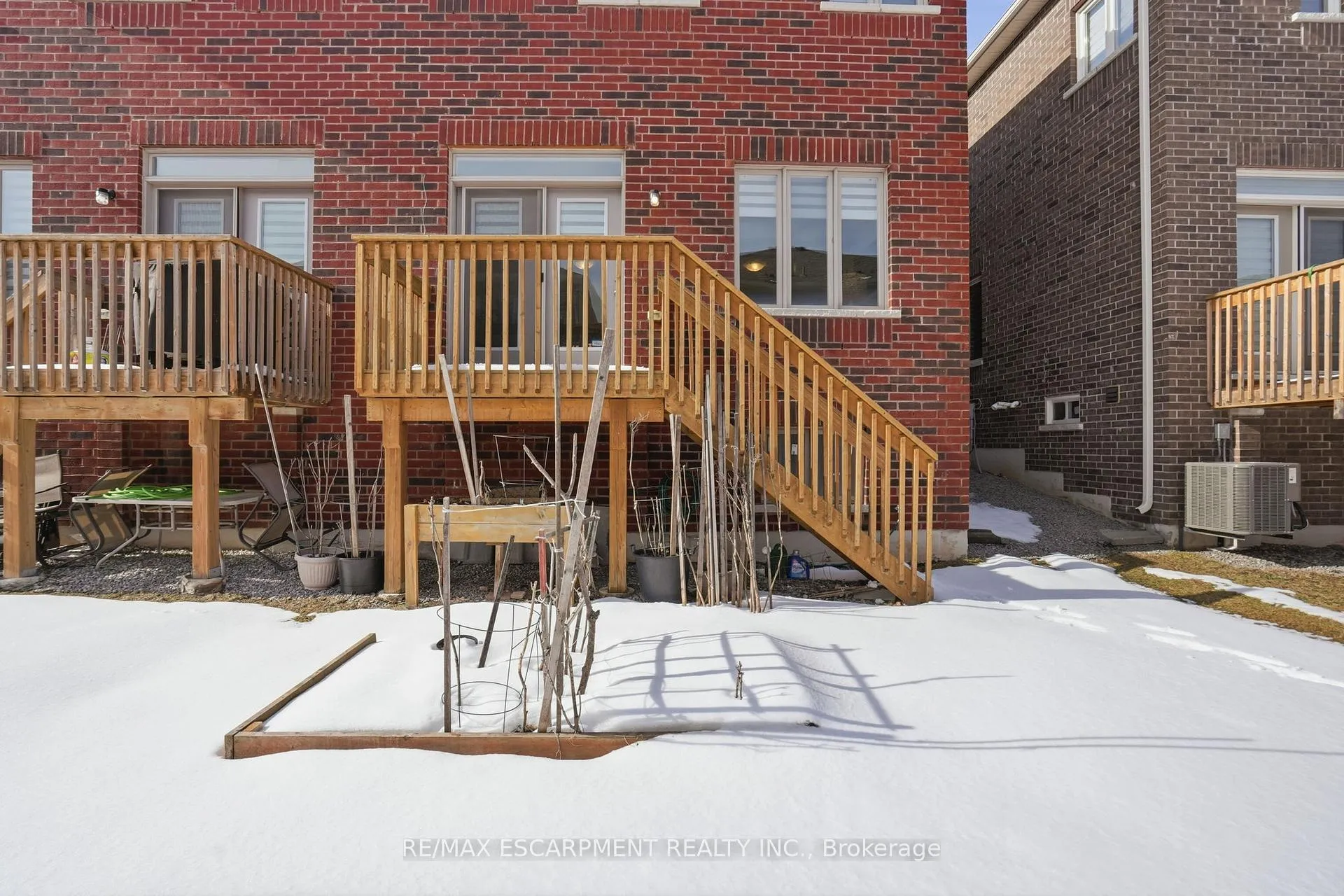 Photo 39 of 24 Great Falls Boulevard, Hamilton, Waterdown — HOMEH