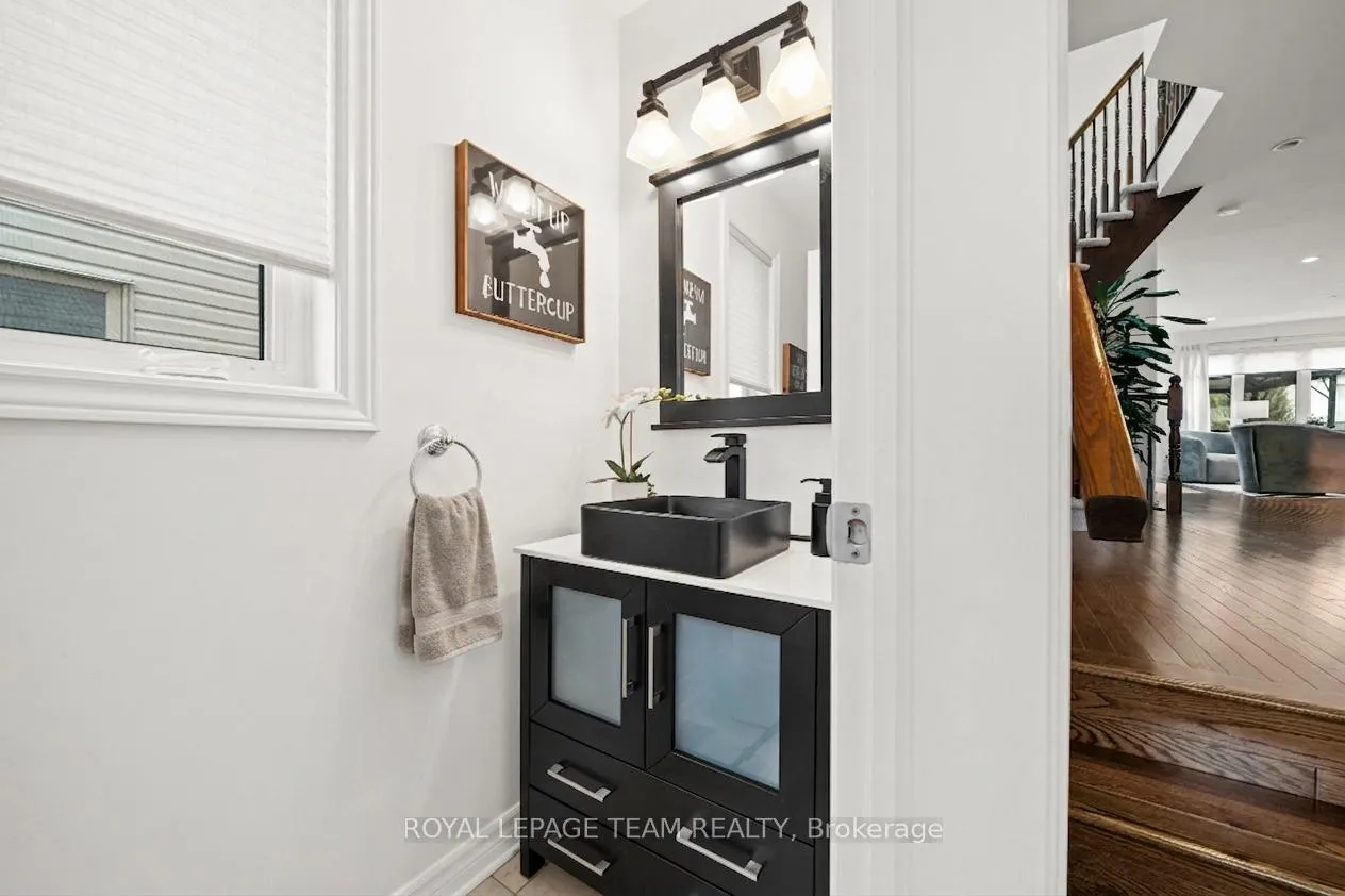 Photo 10 of 766 Paul Metivier Drive, Ottawa, Barrhaven - Strandherd — HOMEH