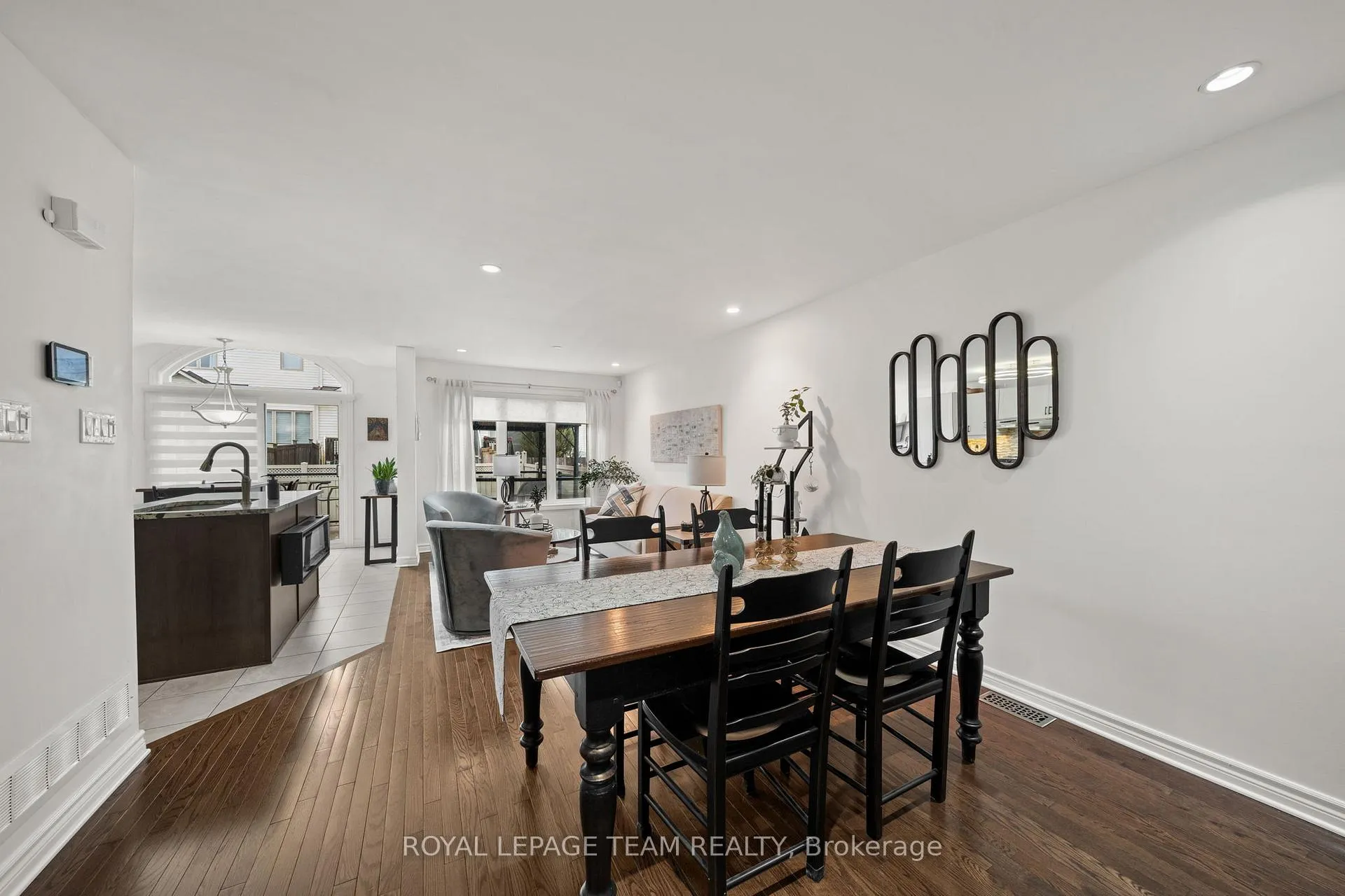 Photo 12 of 766 Paul Metivier Drive, Ottawa, Barrhaven - Strandherd — HOMEH