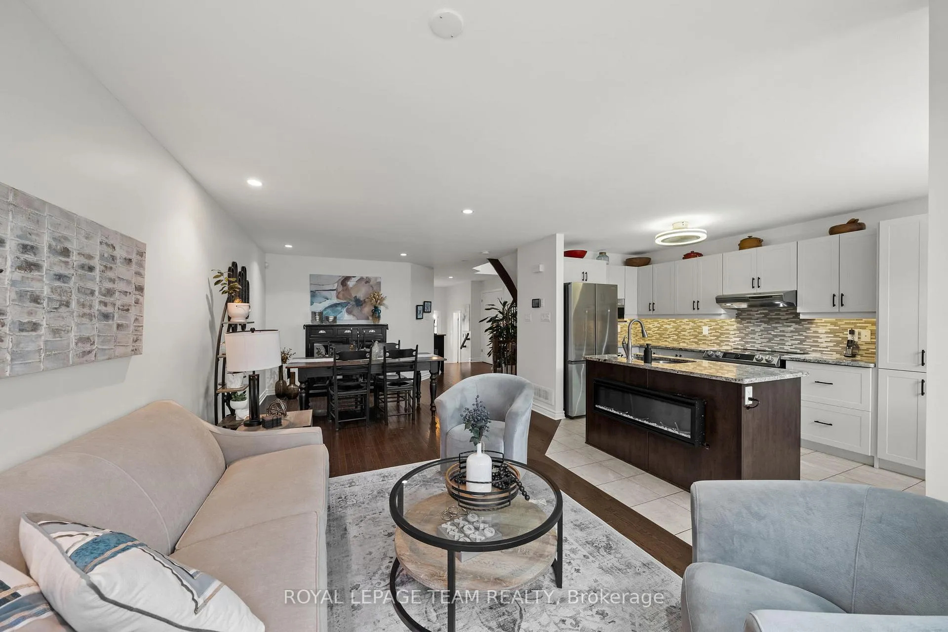 Photo 17 of 766 Paul Metivier Drive, Ottawa, Barrhaven - Strandherd — HOMEH