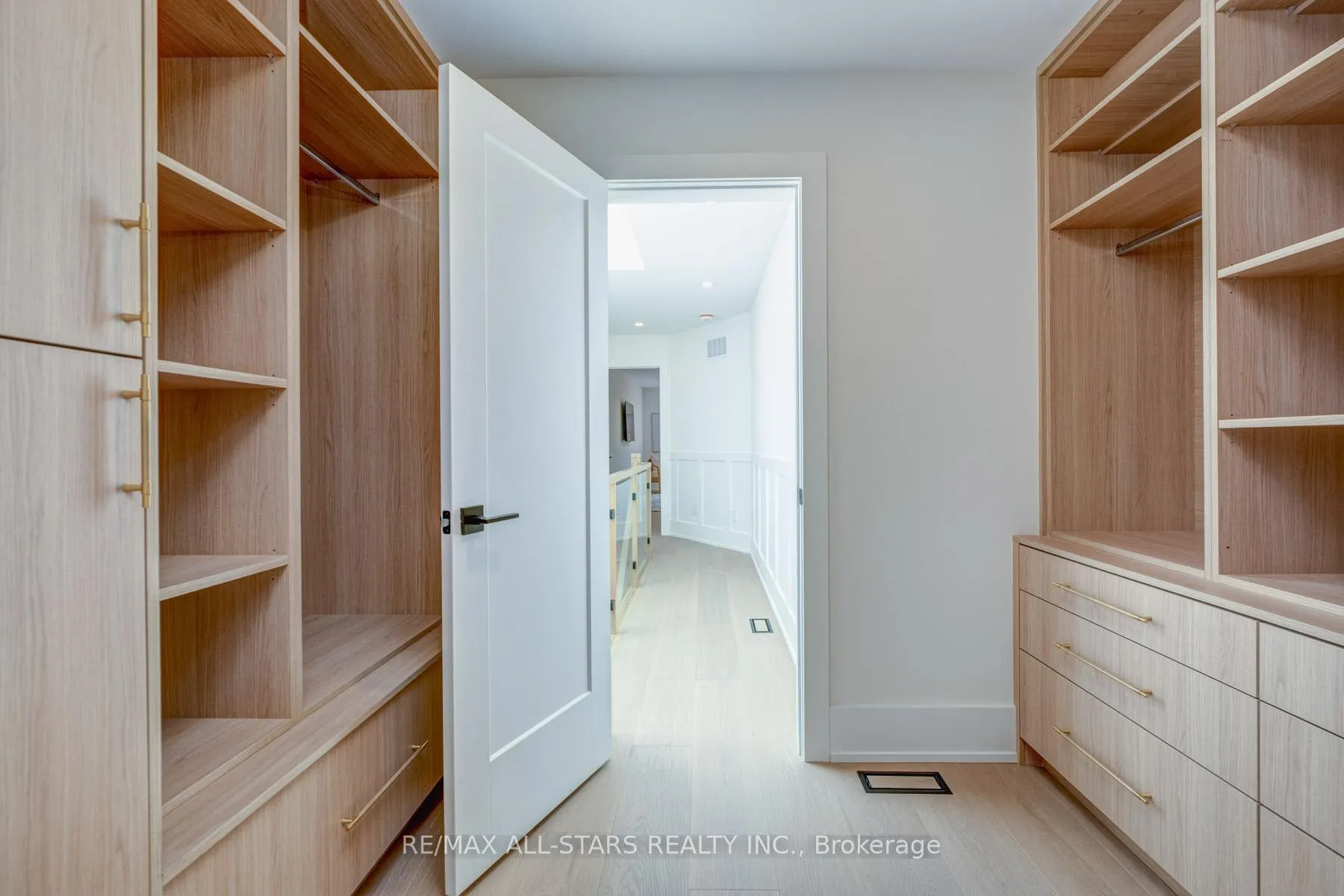 Photo 27 of 5A kimberley Avenue, Toronto, East End-Danforth — HOMEH