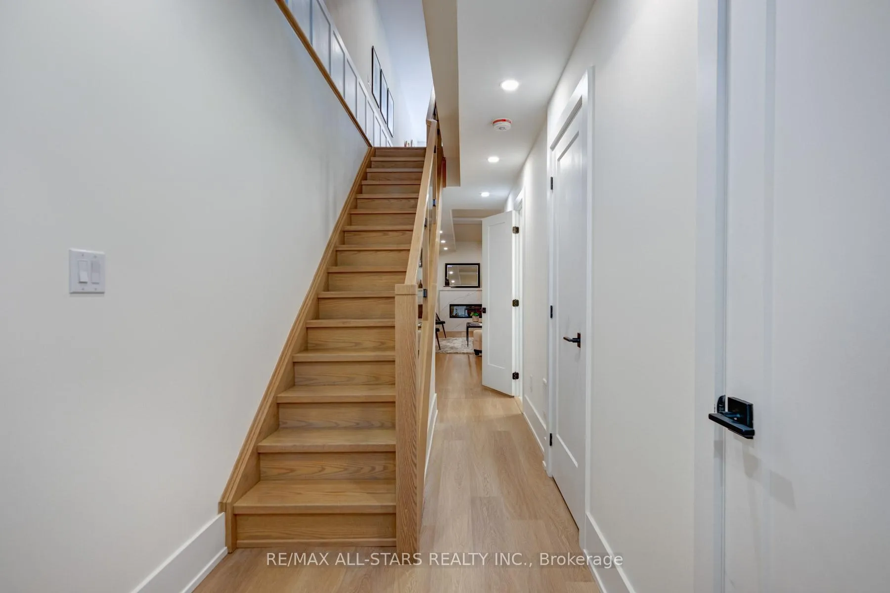 Photo 31 of 5A kimberley Avenue, Toronto, East End-Danforth — HOMEH