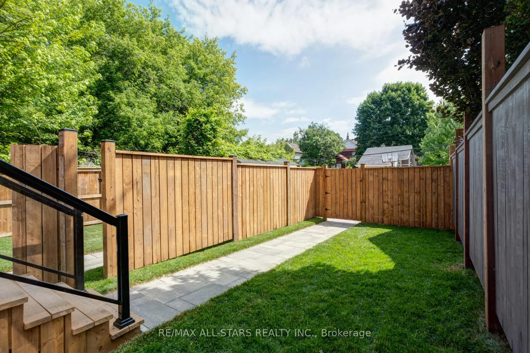 Photo 38 of 5A kimberley Avenue, Toronto, East End-Danforth — HOMEH