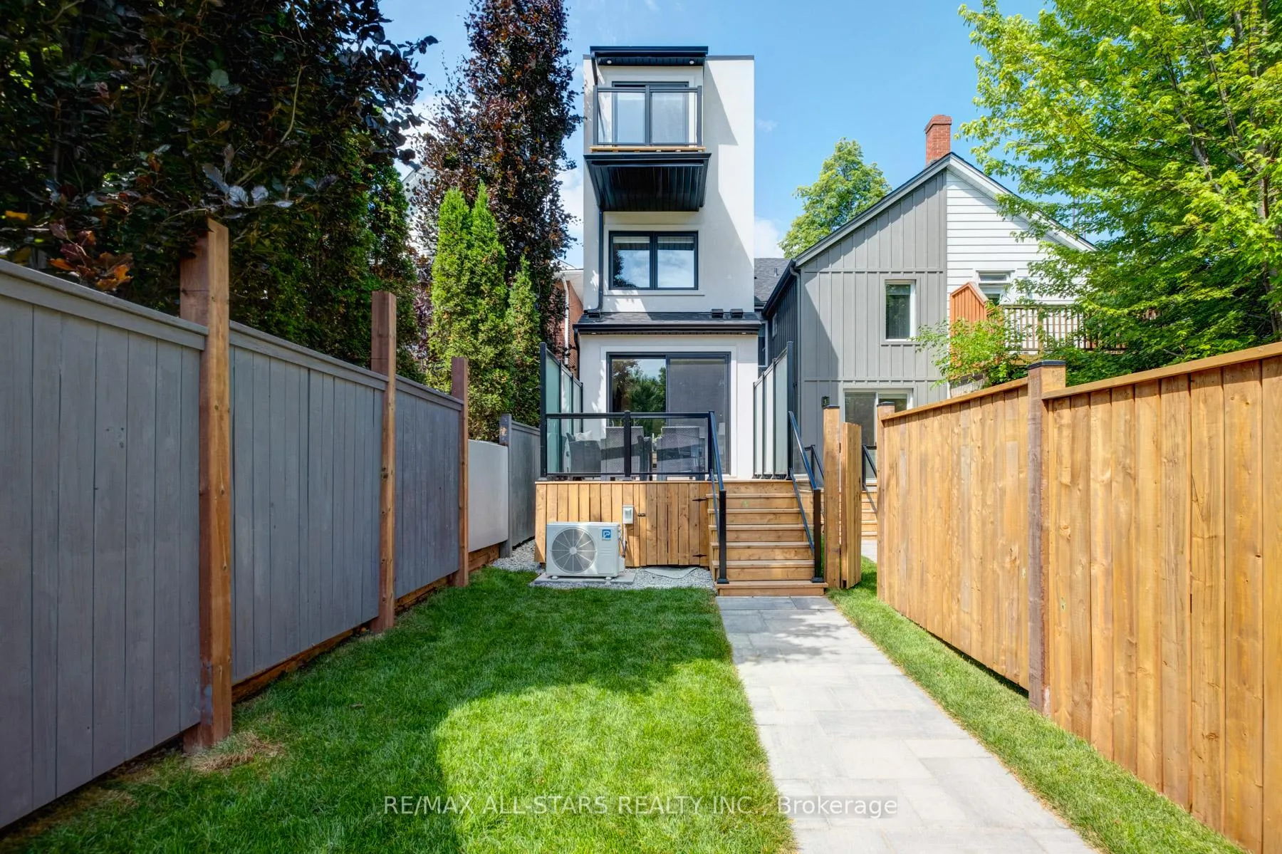 Photo 43 of 5A kimberley Avenue, Toronto, East End-Danforth — HOMEH
