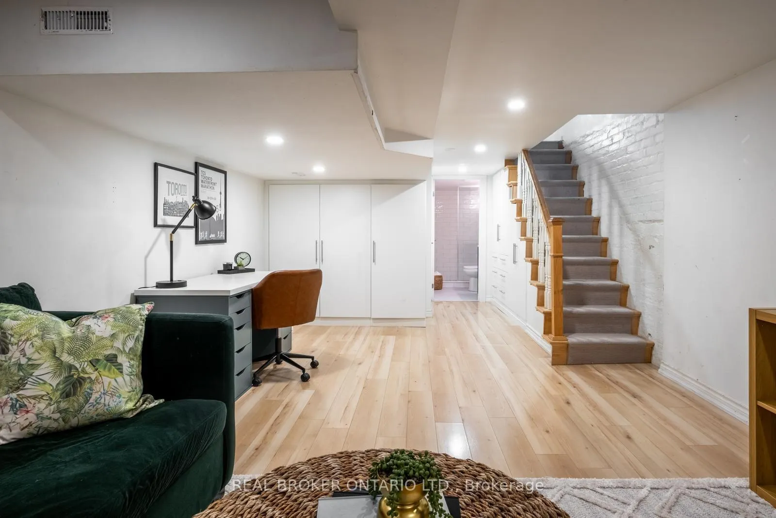 Photo 16 of 8 Stephenson Avenue, Toronto, East End-Danforth — HOMEH