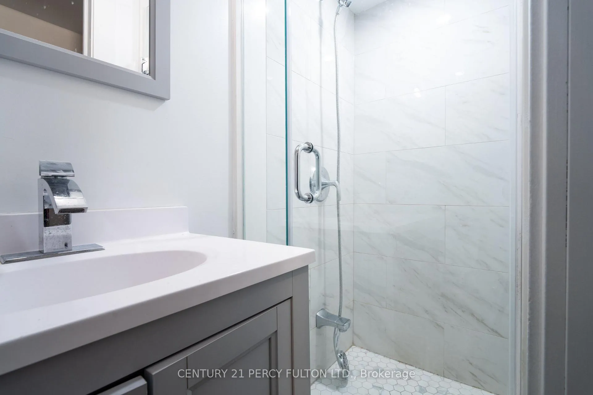 Photo 15 of 1606 Moonbeem Glen, Pickering, Village East — HOMEH