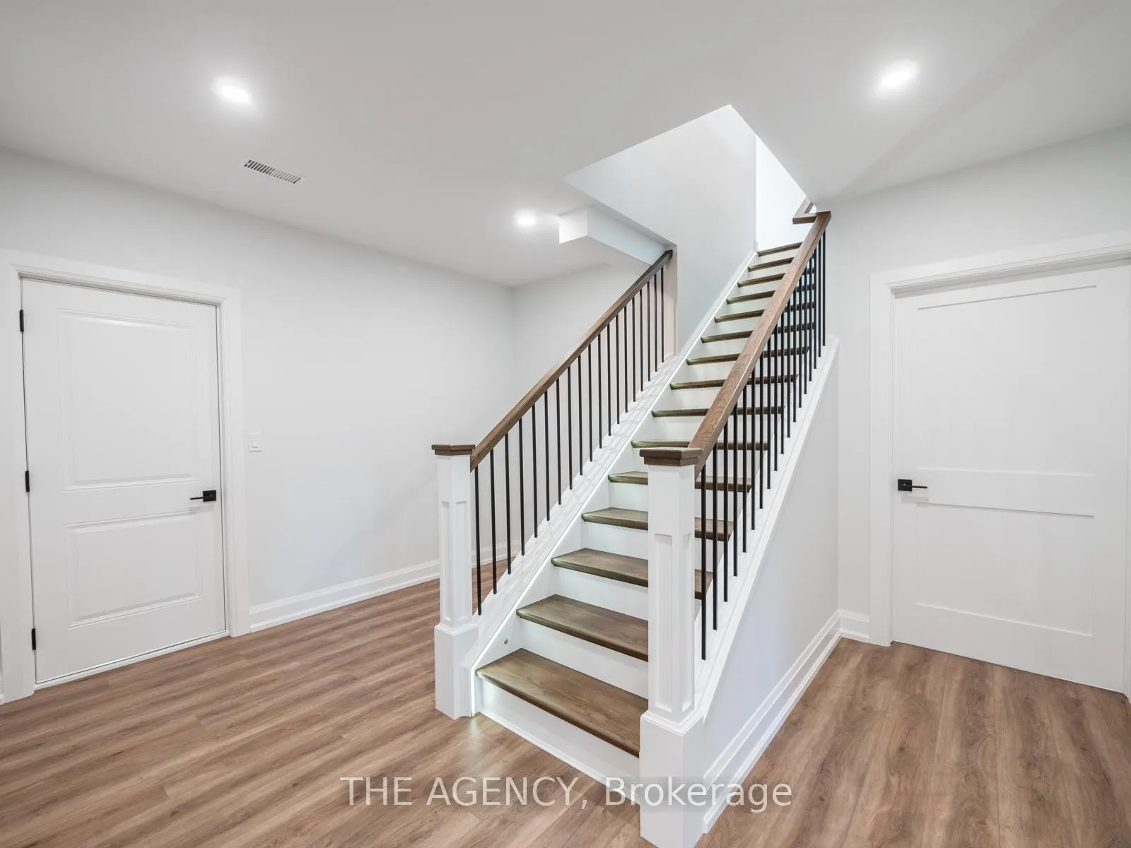 Photo 23 of 1514 Centre Road, Hamilton, Rural Flamborough — HOMEH