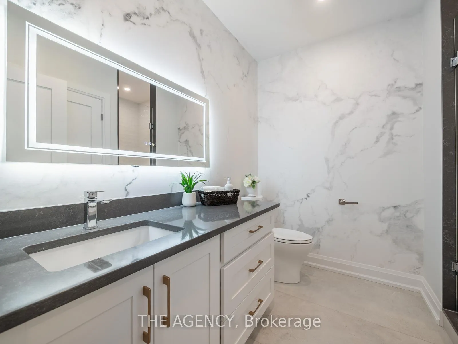 Photo 25 of 1514 Centre Road, Hamilton, Rural Flamborough — HOMEH