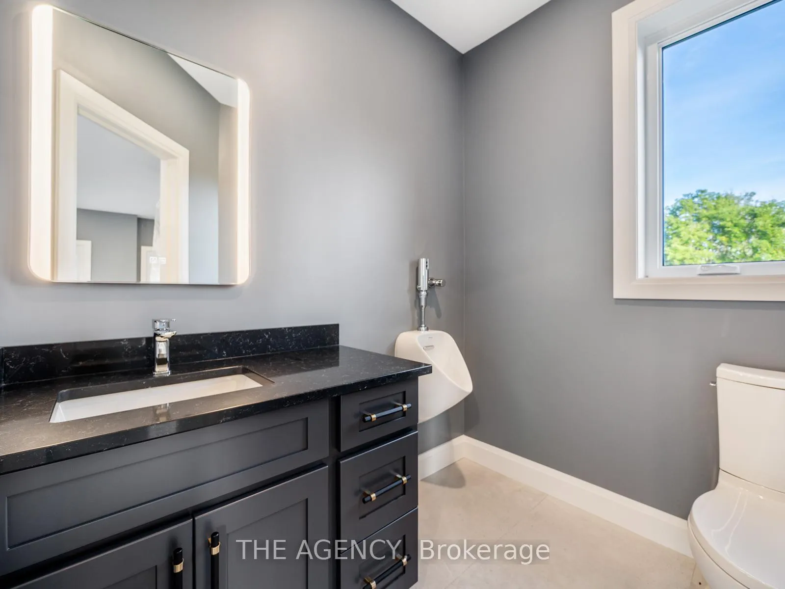 Photo 35 of 1514 Centre Road, Hamilton, Rural Flamborough — HOMEH