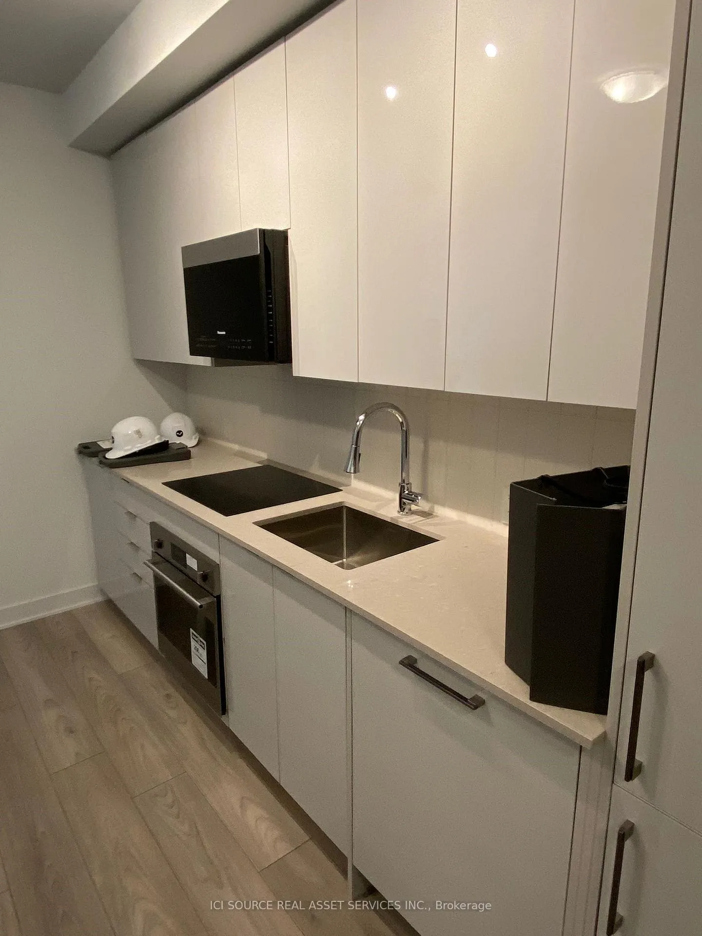 Photo 4 of Unit 703, 2920 Highway 7, Vaughan, Concord — HOMEH