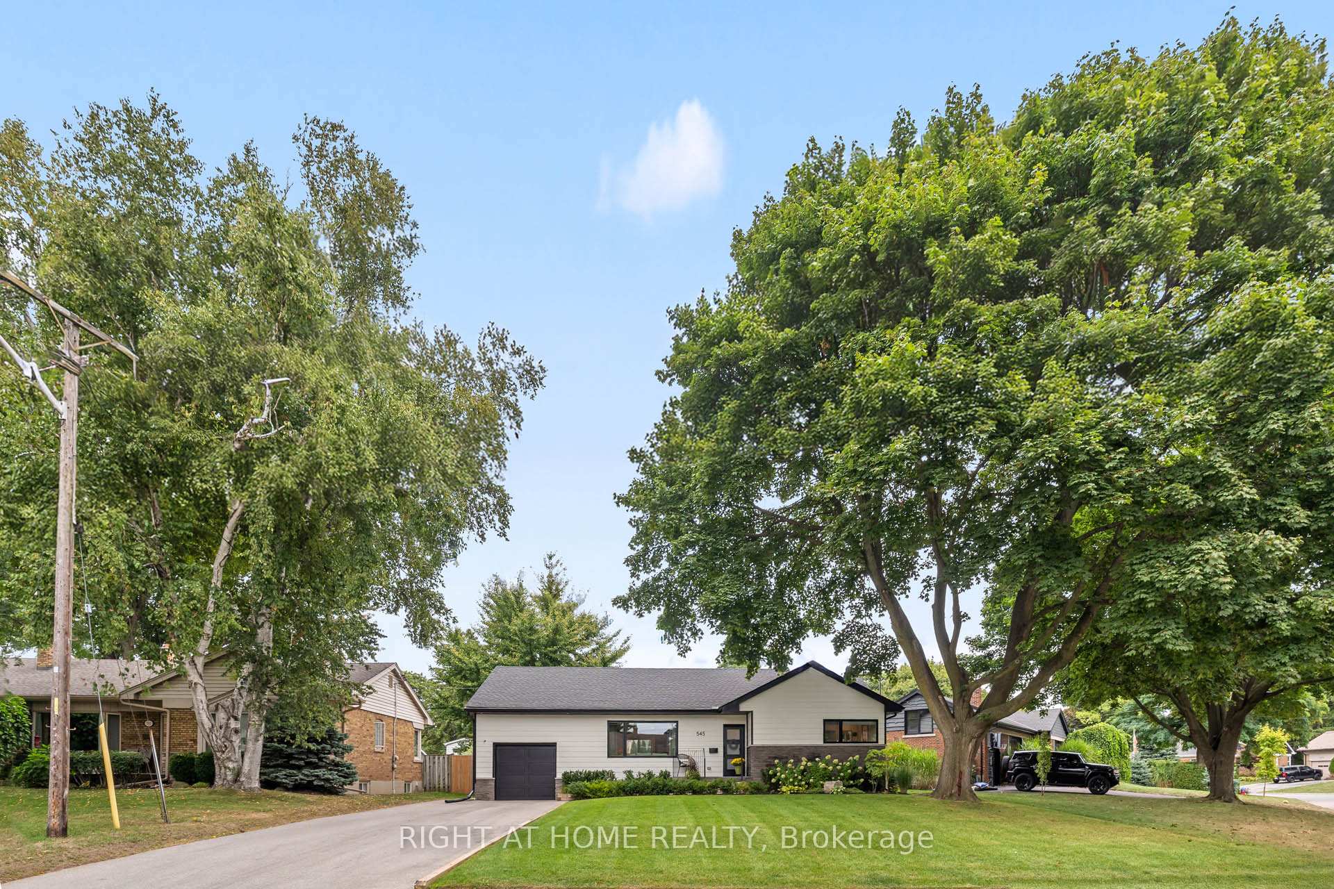 Photo 3 of 545 Huron Drive, Burlington, LaSalle — HOMEH
