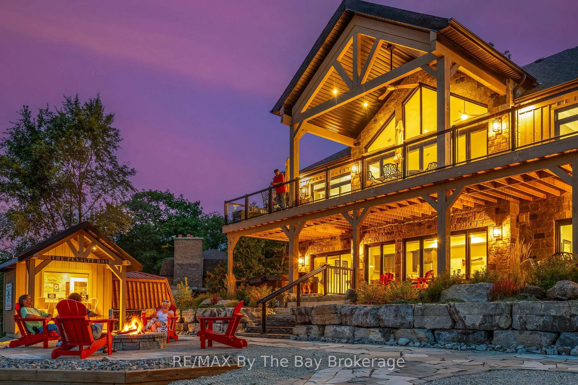 Photo 4 of 18 Edgewater Road, Wasaga Beach — HOMEH