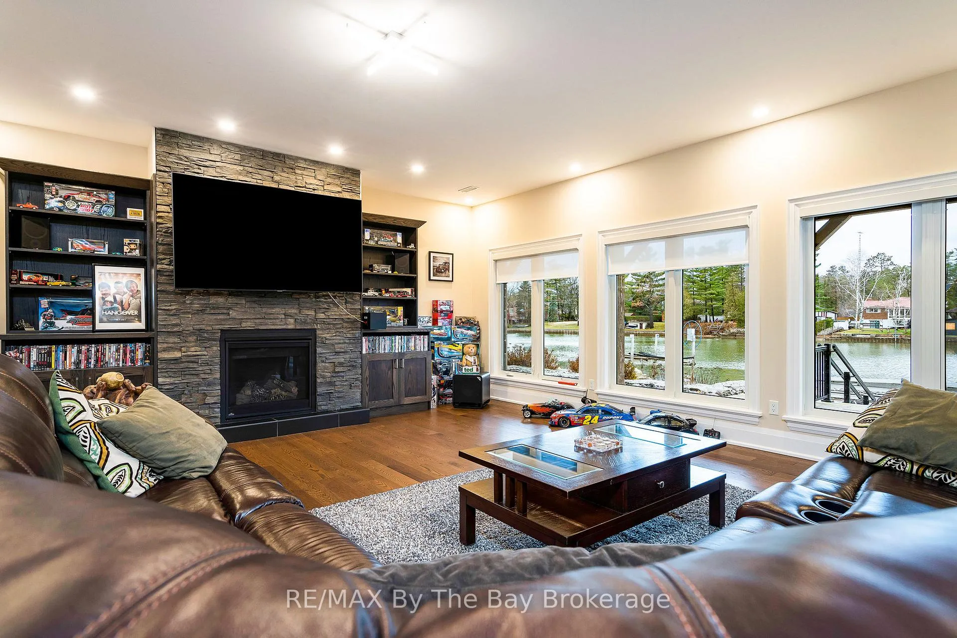 Photo 22 of 18 Edgewater Road, Wasaga Beach — HOMEH