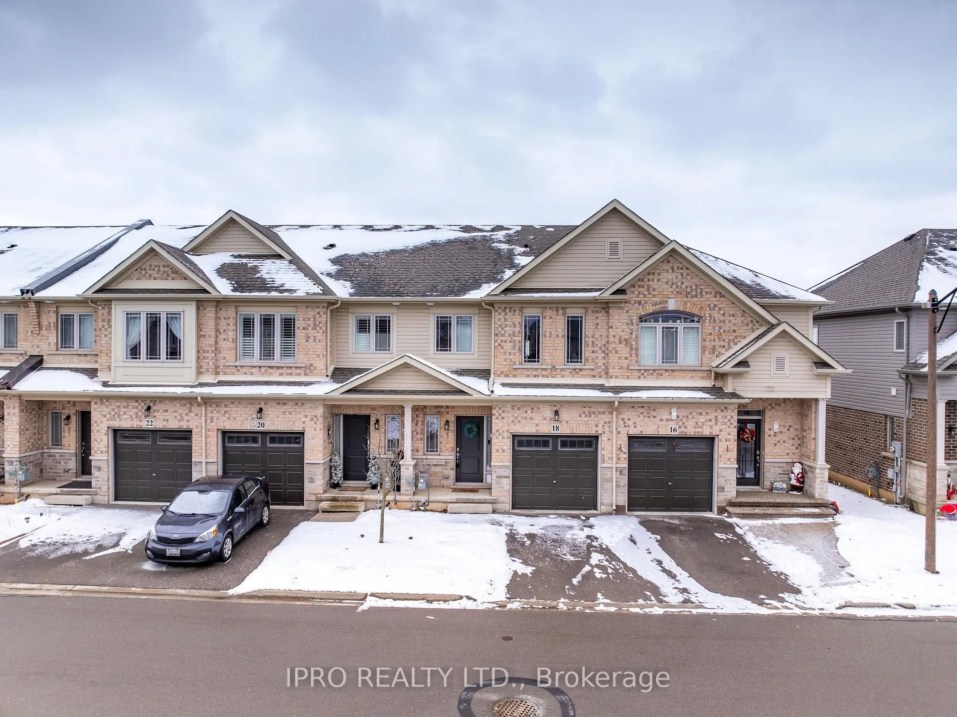 Photo 1 of 18 Serenity Lane, Hamilton, Stoney Creek Mountain — HOMEH