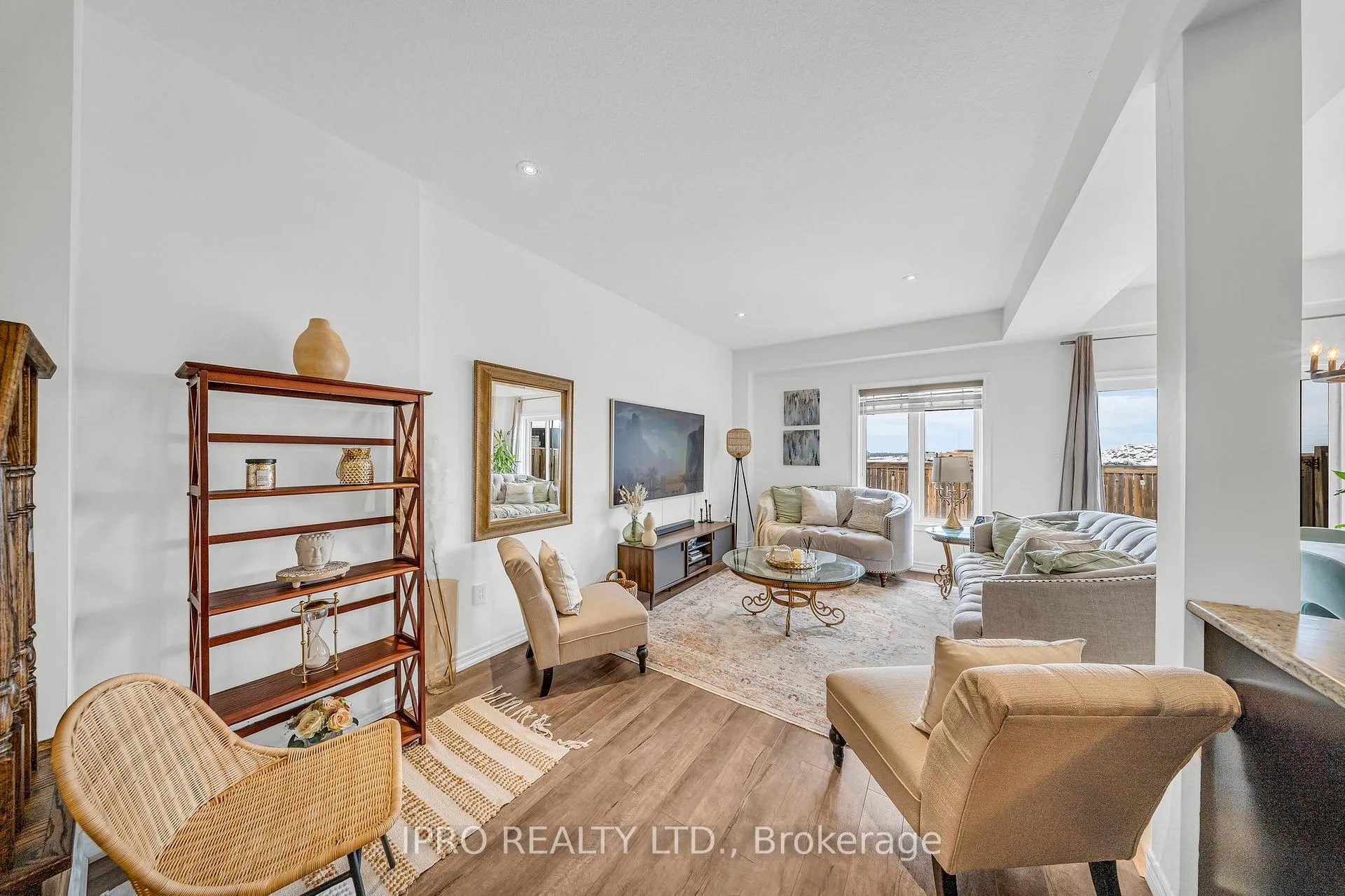 Photo 6 of 18 Serenity Lane, Hamilton, Stoney Creek Mountain — HOMEH