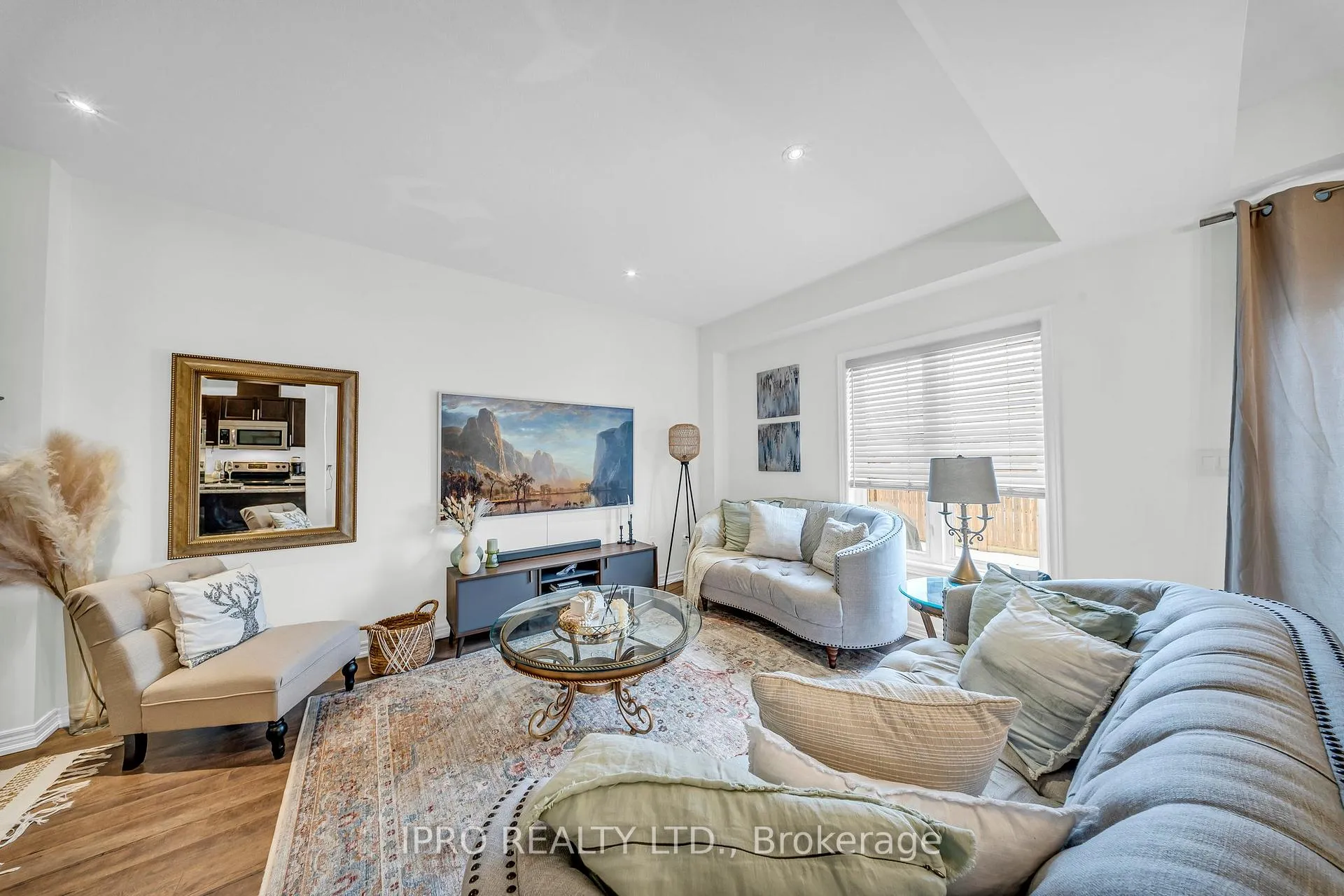 Photo 7 of 18 Serenity Lane, Hamilton, Stoney Creek Mountain — HOMEH