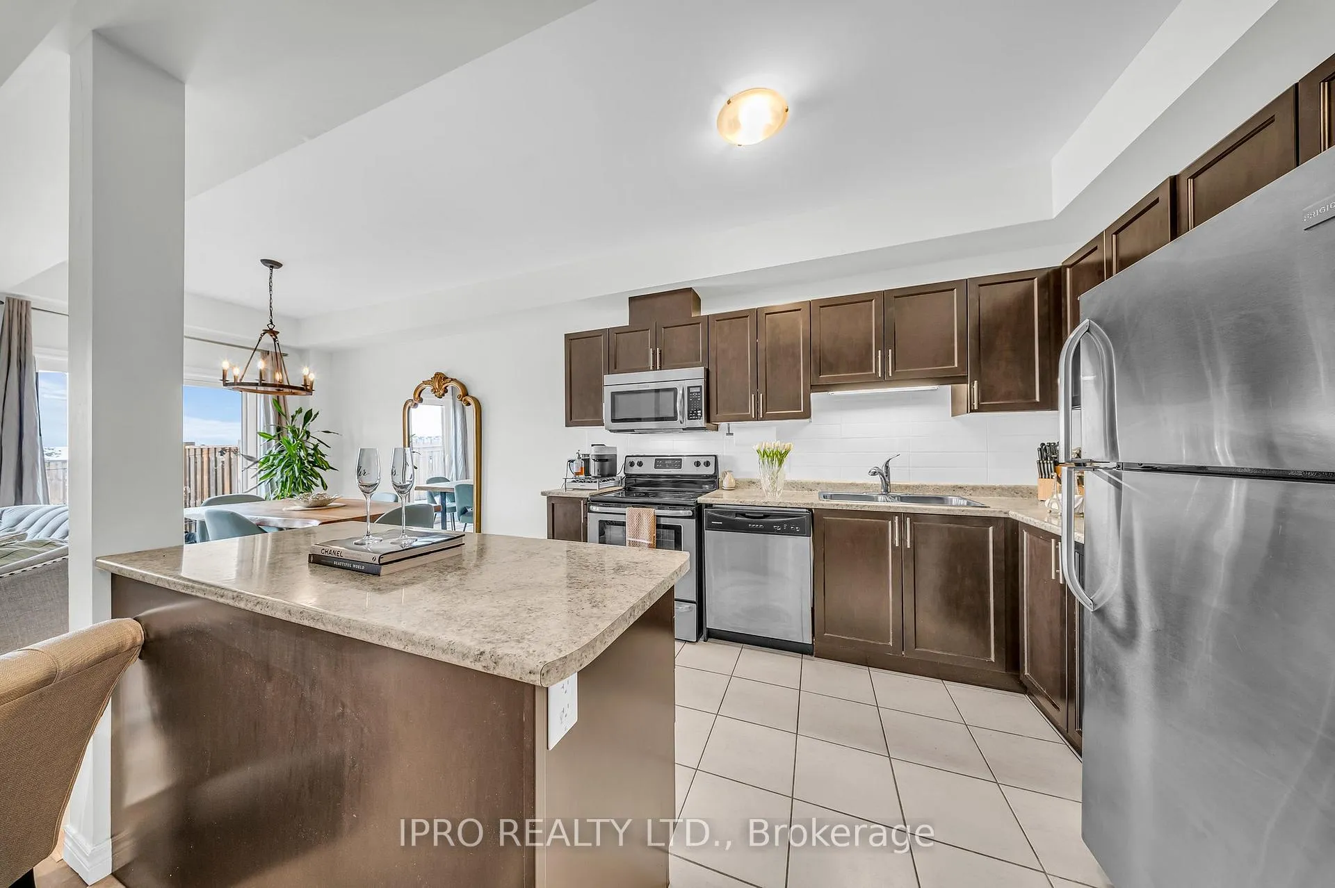 Photo 9 of 18 Serenity Lane, Hamilton, Stoney Creek Mountain — HOMEH