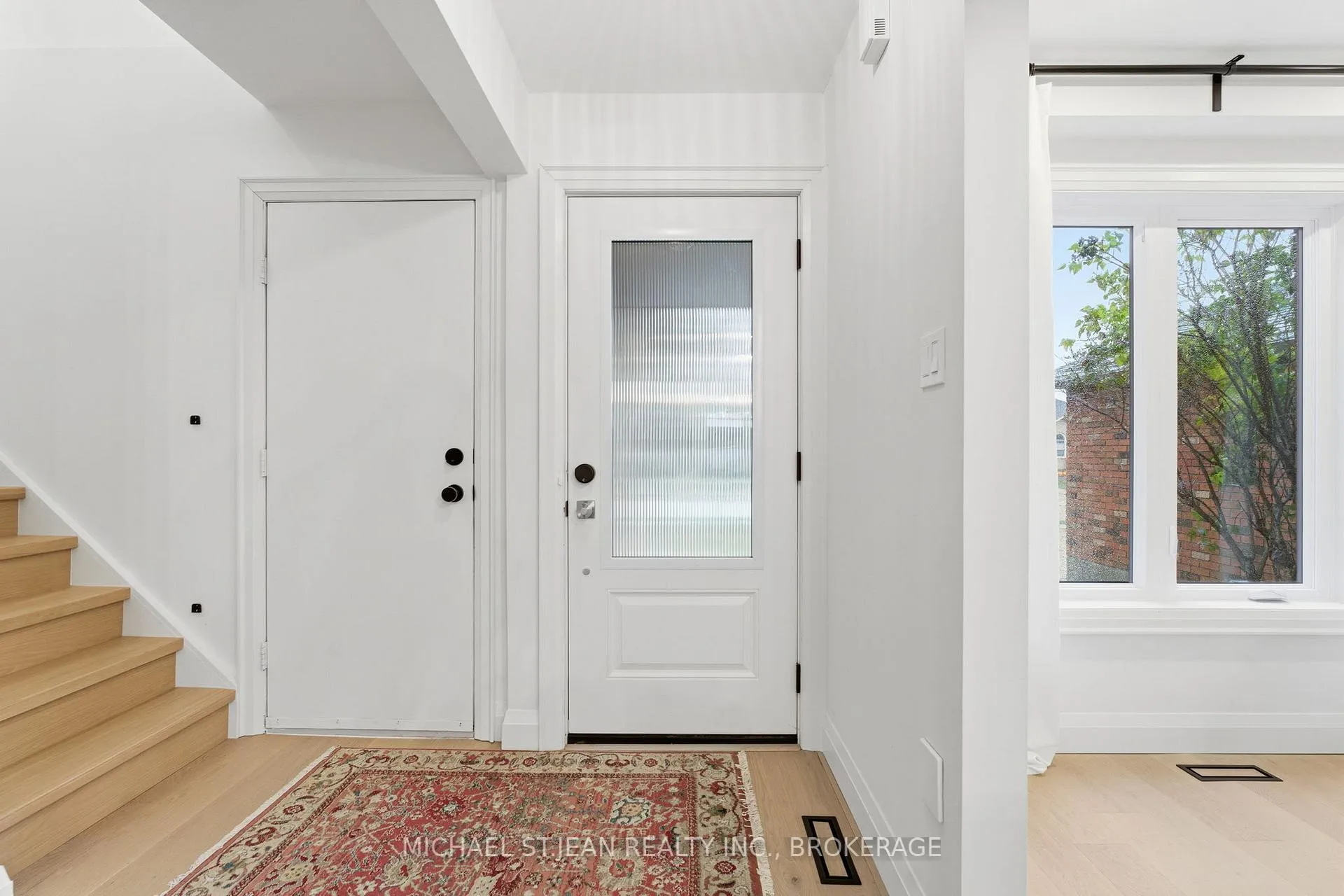 Photo 6 of 92 Colin Crescent, Hamilton, Jerome — HOMEH