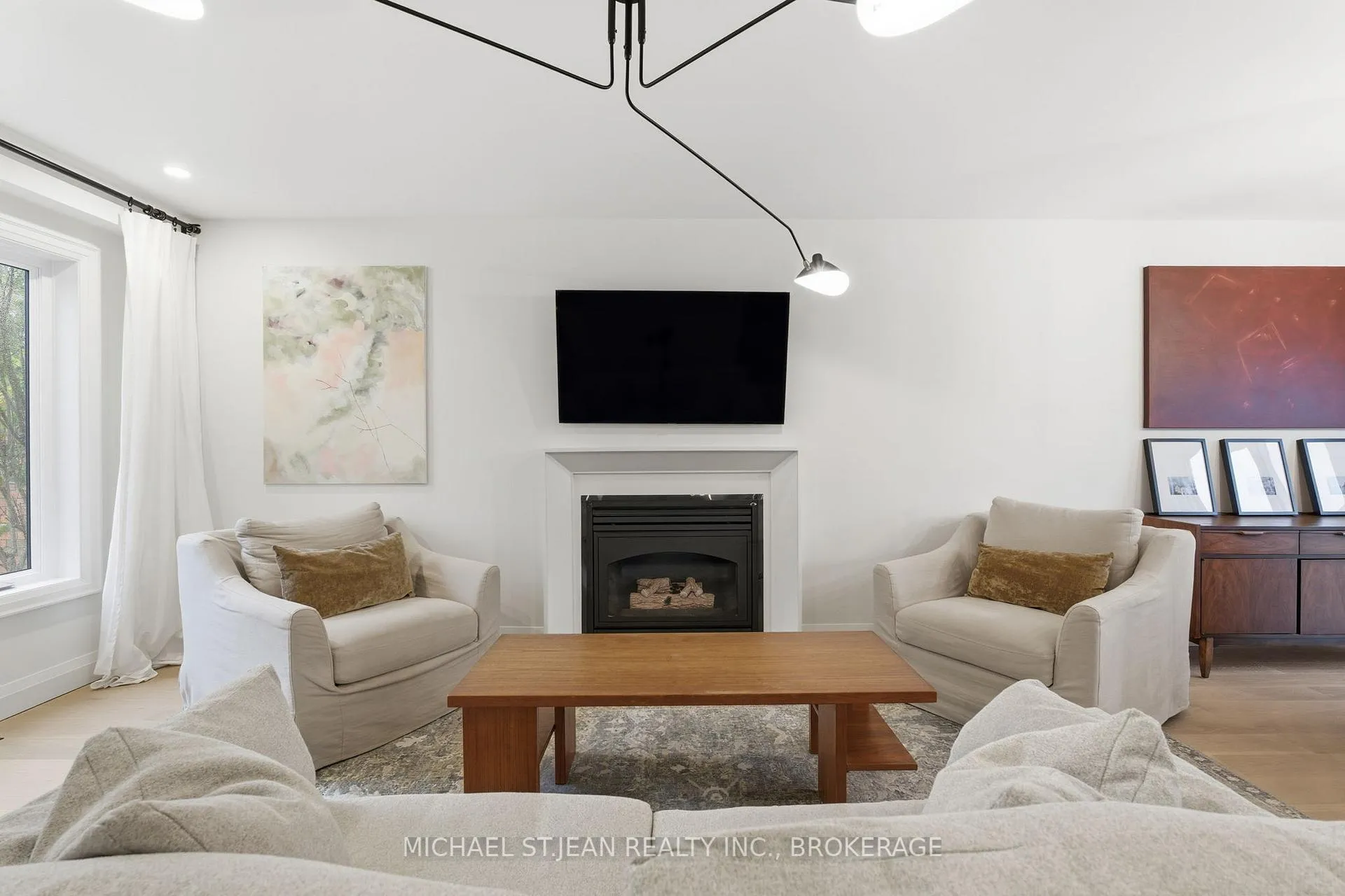 Photo 7 of 92 Colin Crescent, Hamilton, Jerome — HOMEH