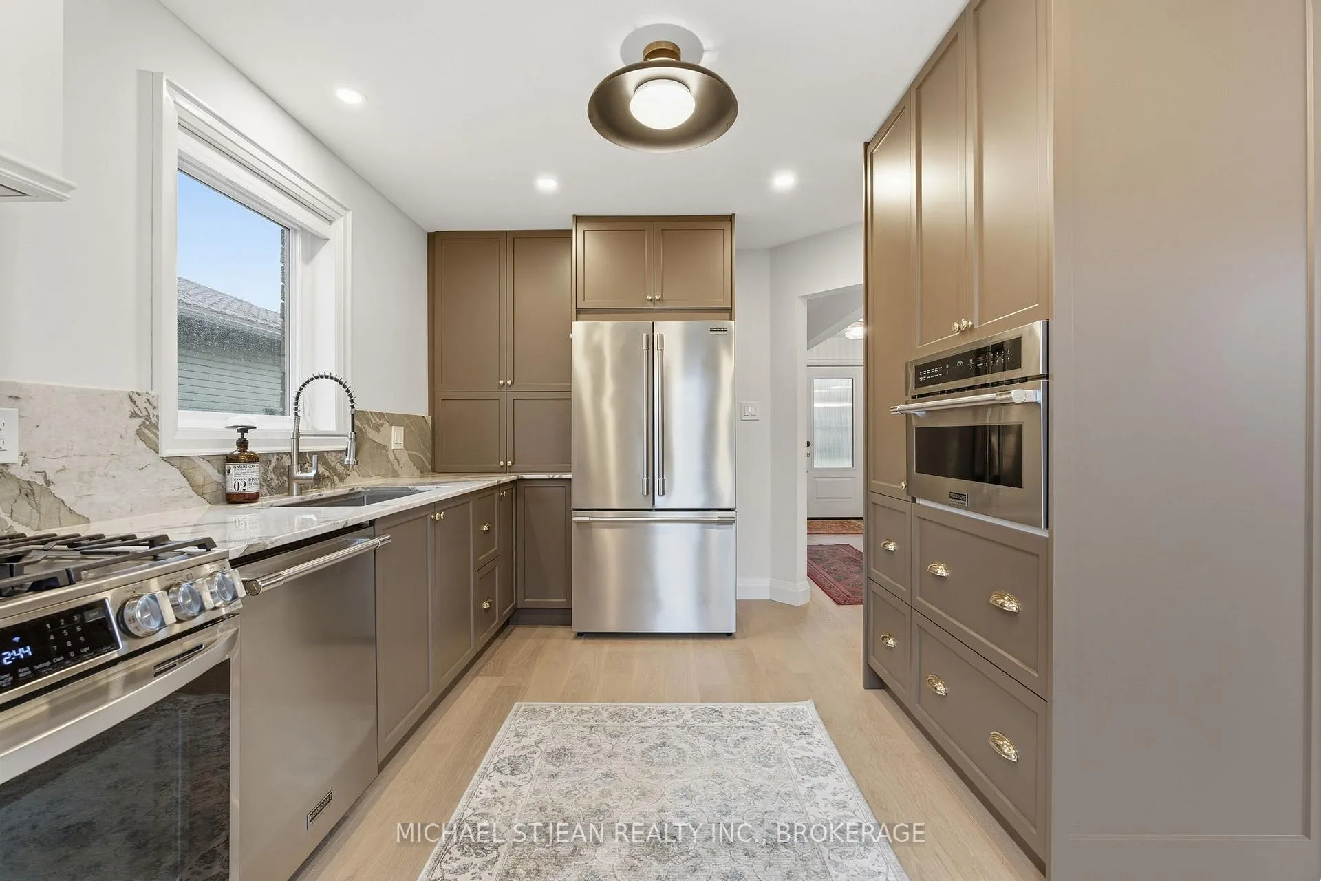 Photo 14 of 92 Colin Crescent, Hamilton, Jerome — HOMEH