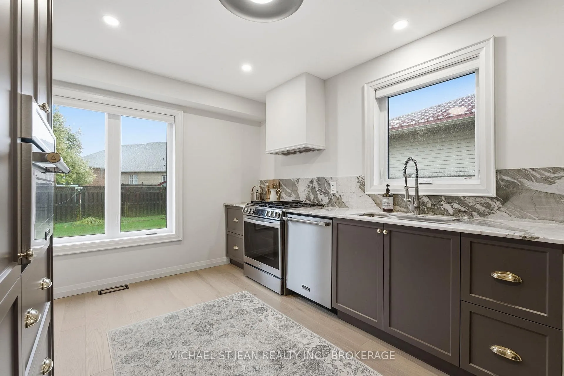 Photo 15 of 92 Colin Crescent, Hamilton, Jerome — HOMEH
