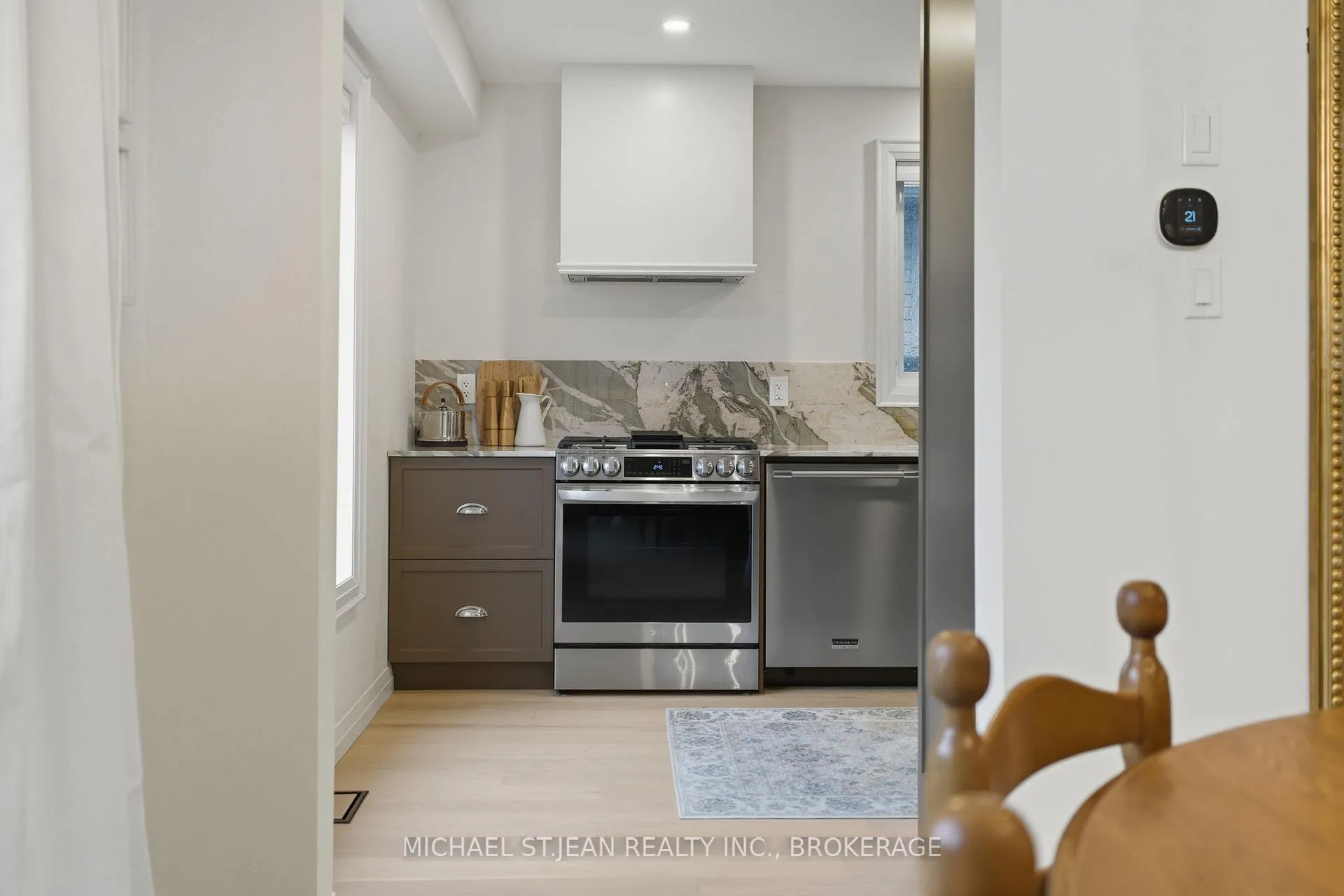 Photo 18 of 92 Colin Crescent, Hamilton, Jerome — HOMEH