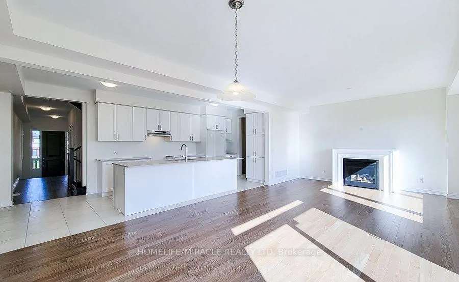 Photo 5 of 272 Broadacre Drive, Kitchener — HOMEH