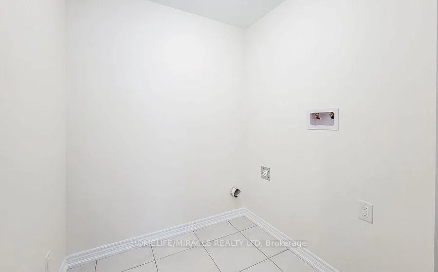 Photo 26 of 272 Broadacre Drive, Kitchener — HOMEH