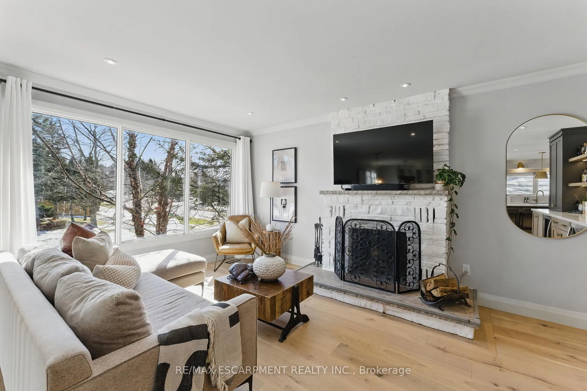 Photo 4 of 563 Tuscarora Drive, Hamilton, Ancaster — HOMEH