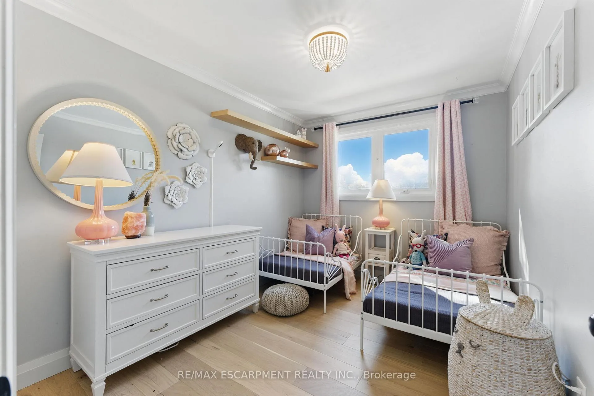 Photo 15 of 563 Tuscarora Drive, Hamilton, Ancaster — HOMEH