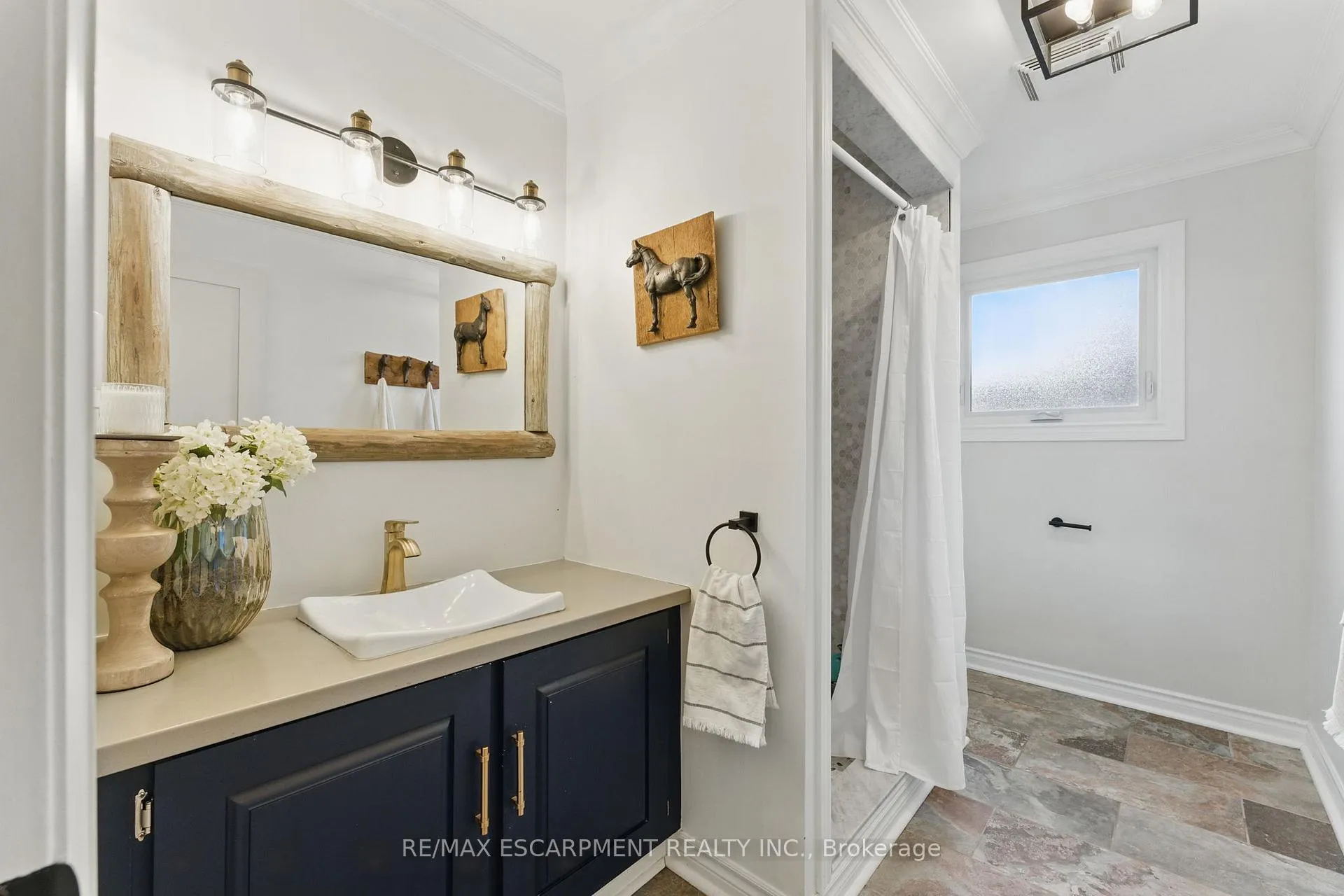 Photo 22 of 563 Tuscarora Drive, Hamilton, Ancaster — HOMEH