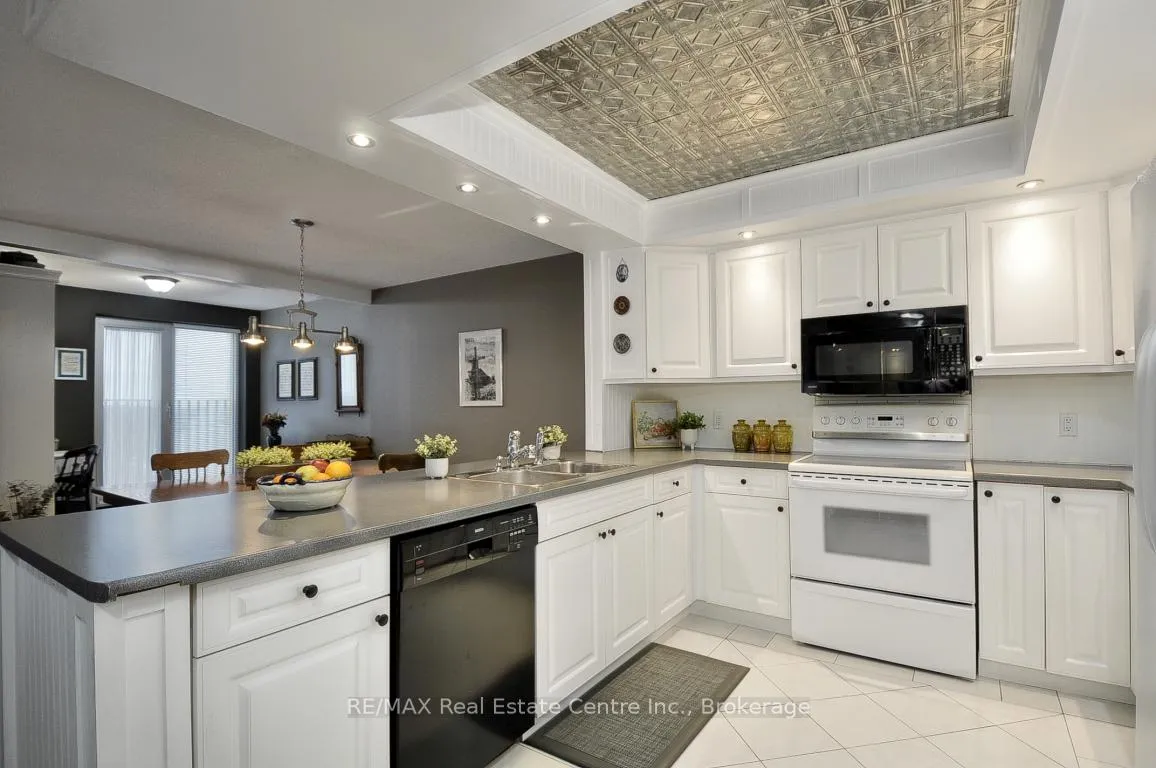 Photo 3 of Unit 1706, 190 Hespeler Road, Cambridge — HOMEH